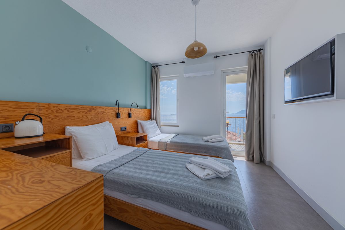 student moves in Cilgerran — Student Moves in Cilgerran — the working end of the job