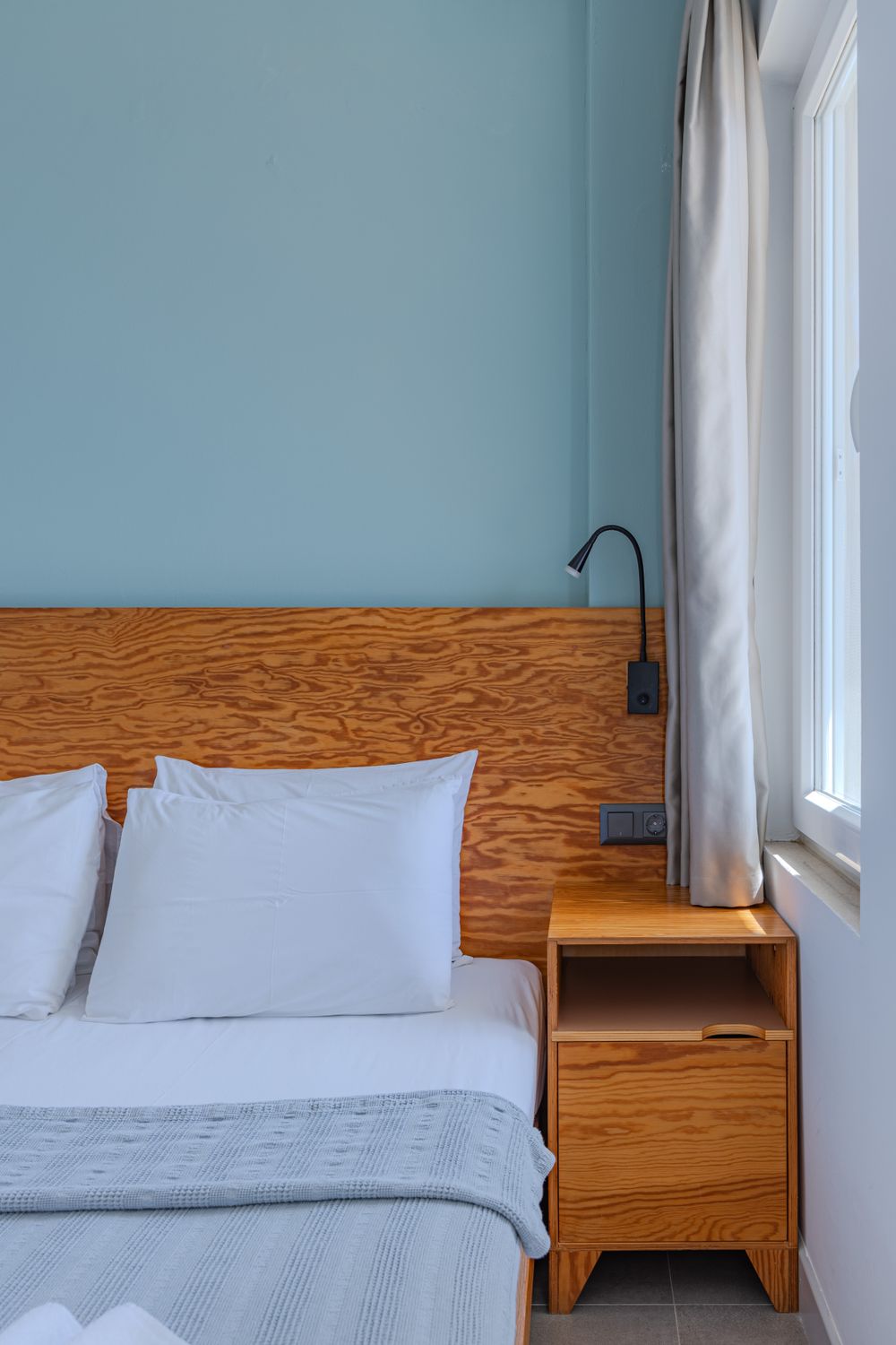 Cozy Minimalist Bedroom Interior Design · Free Stock Photo