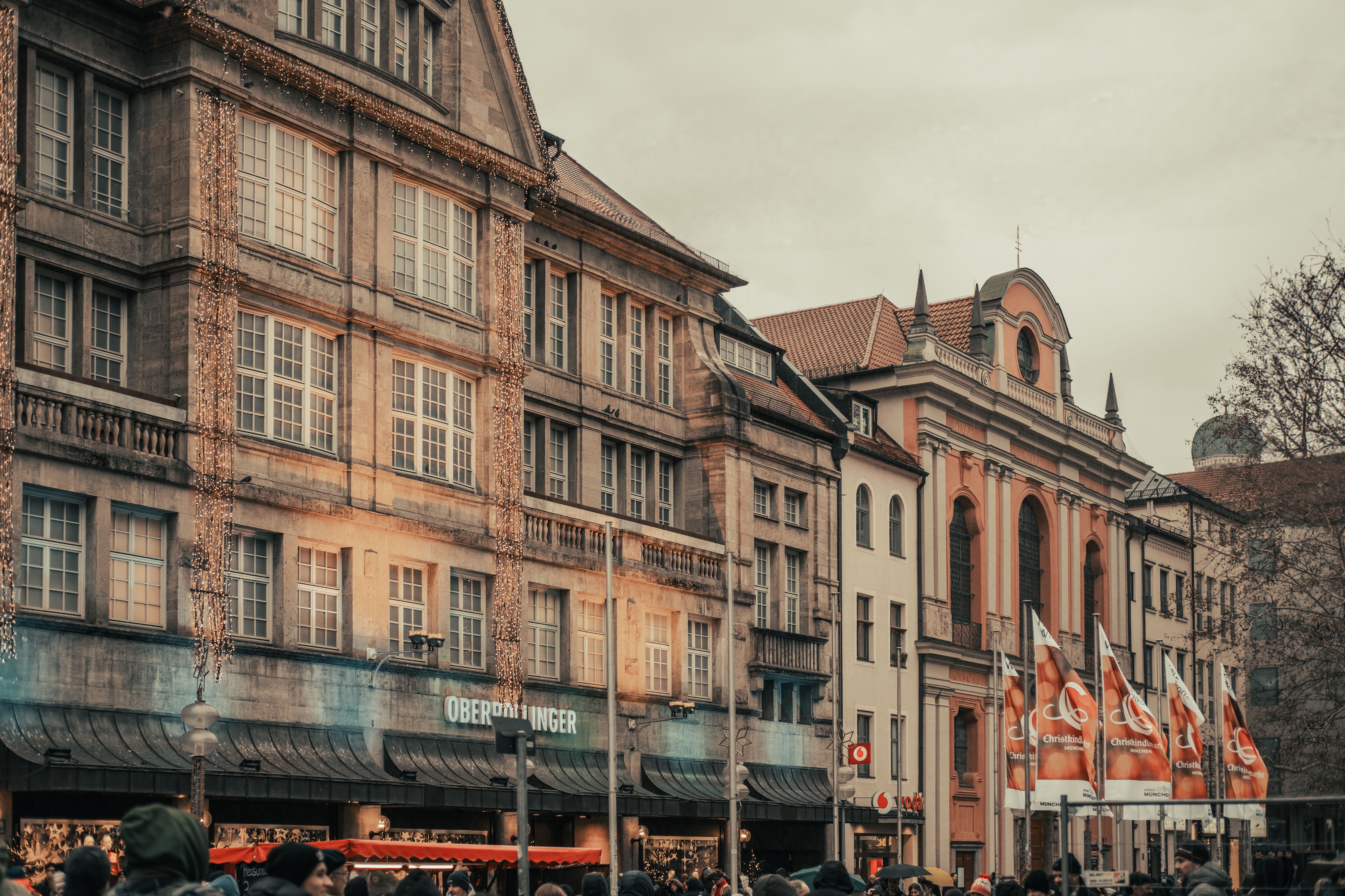 historic-european-architecture-with-bustling-street-market-free-stock