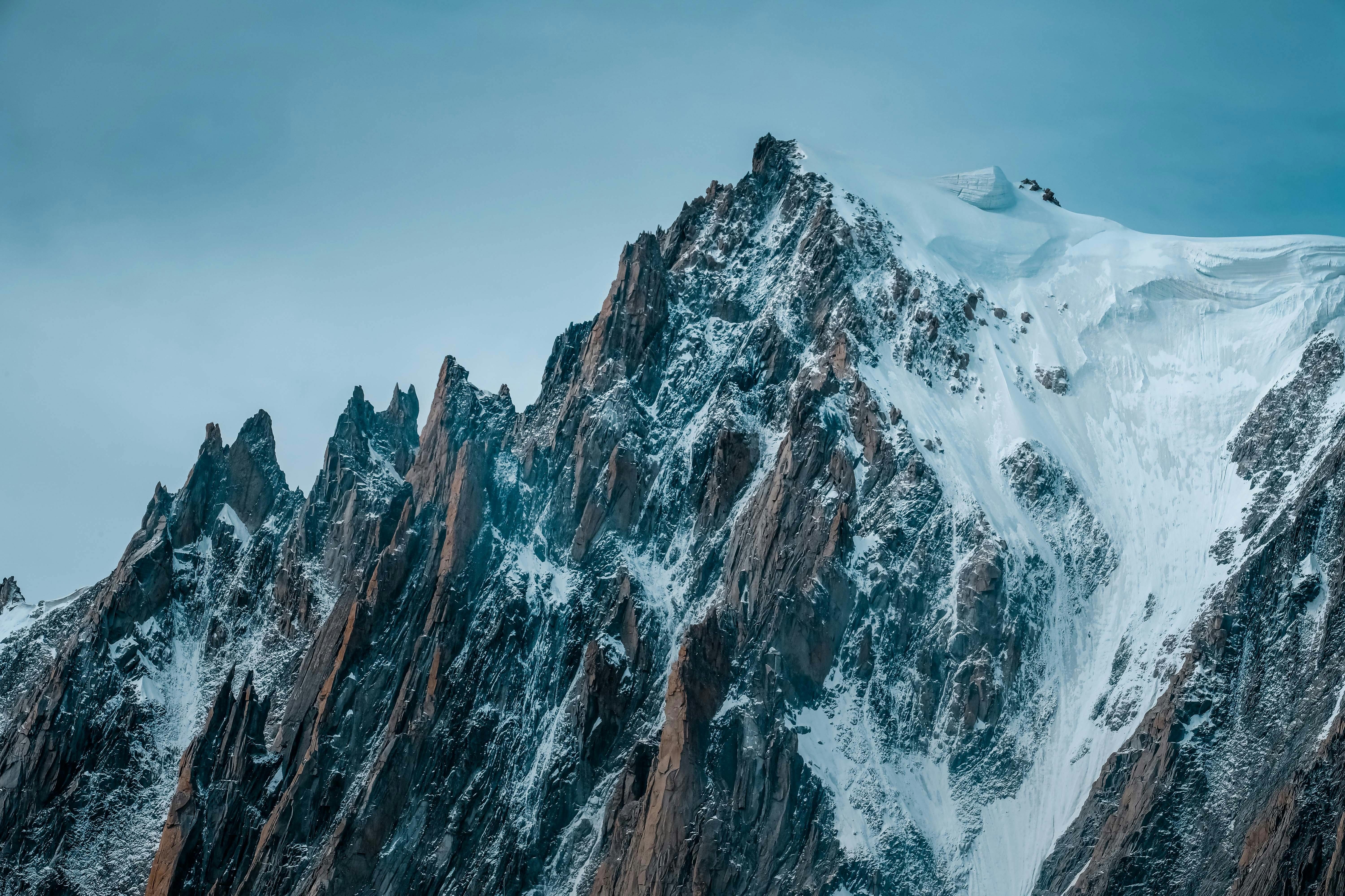 snow-covered-mountain-free-stock-photo