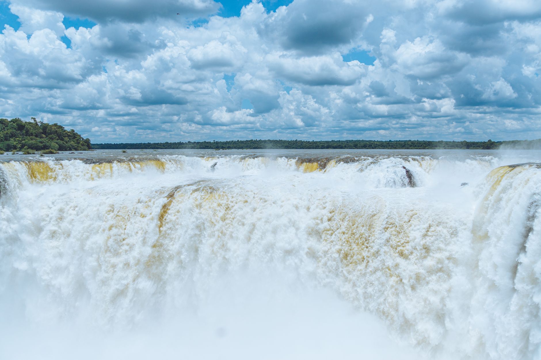 iguazu falls garganta del diablo devil throat waterfall most powerful argentina