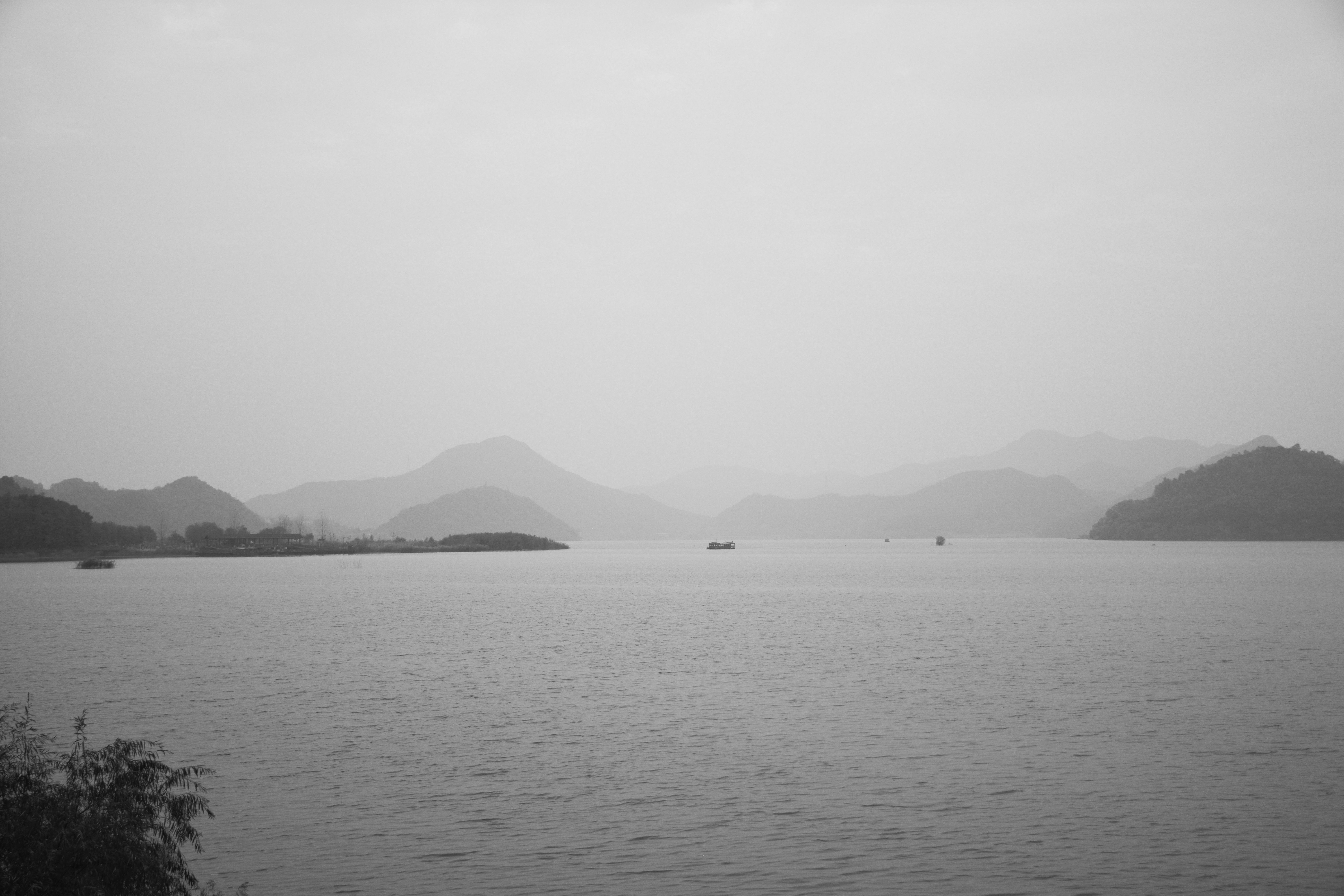 Serene Black and White Mountain Lake Landscape · Free Stock Photo