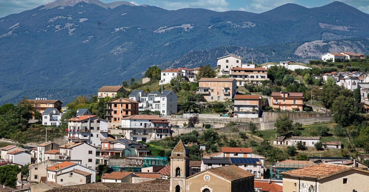 Fatal Shooting in Calabria Leaves One Dead, Another Critically Injured