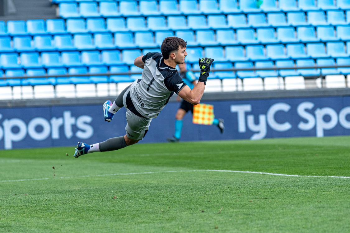 Goalkeeper Best in the World: 5 Legends You Must Watch Goalkeeper Best in the World: 5 Legends You Must Watch