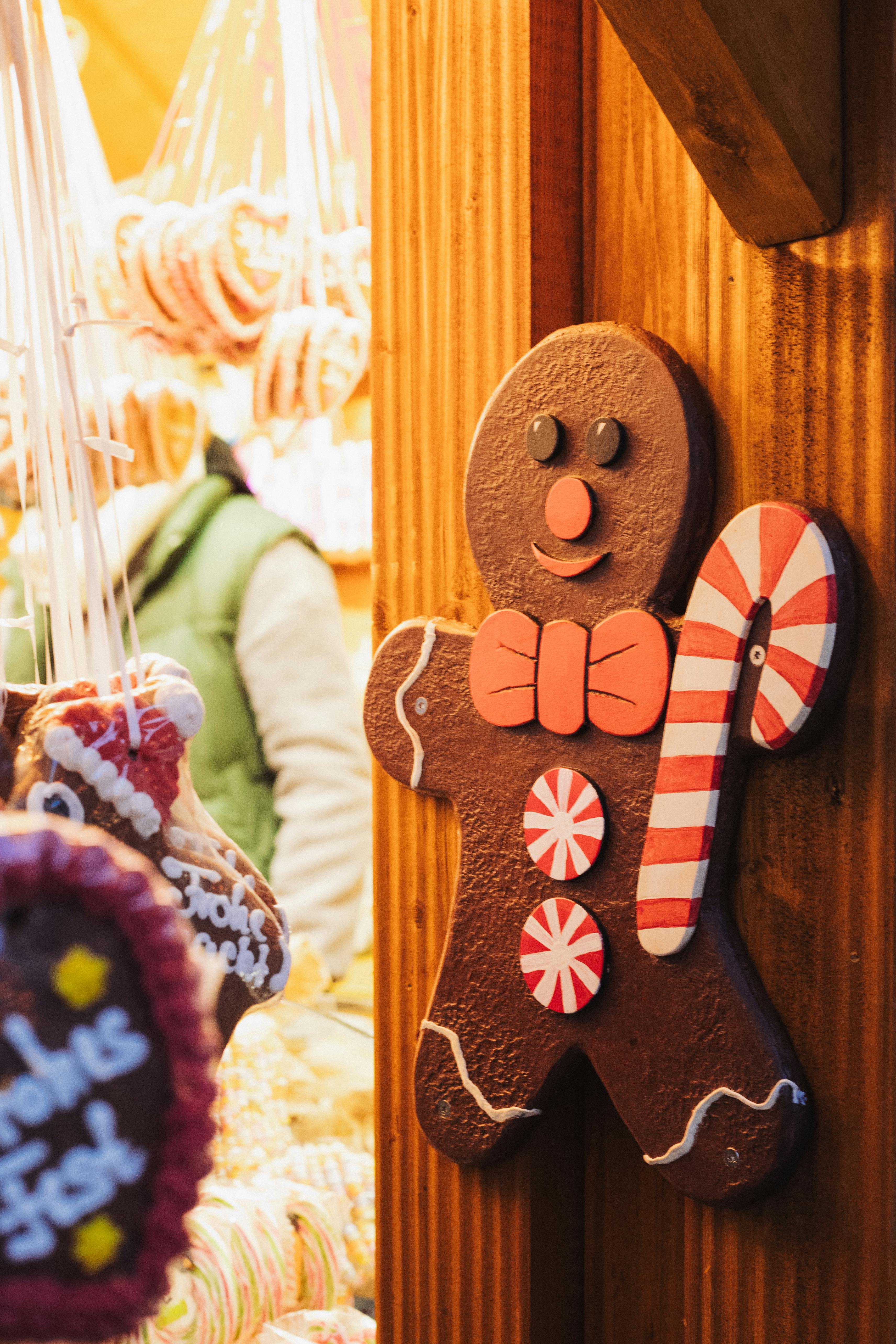 gingerbread decor at munich christmas market