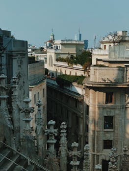 欧洲城市的历史建筑景观优雅，细节华丽