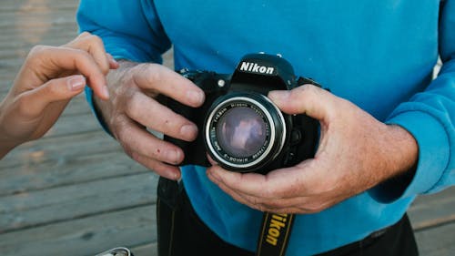 Máy ảnh Nikon Dslr Màu đen