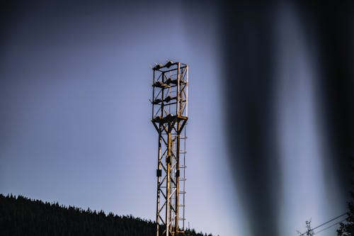 eski, paslanmış, spot içeren Ücretsiz stok fotoğraf