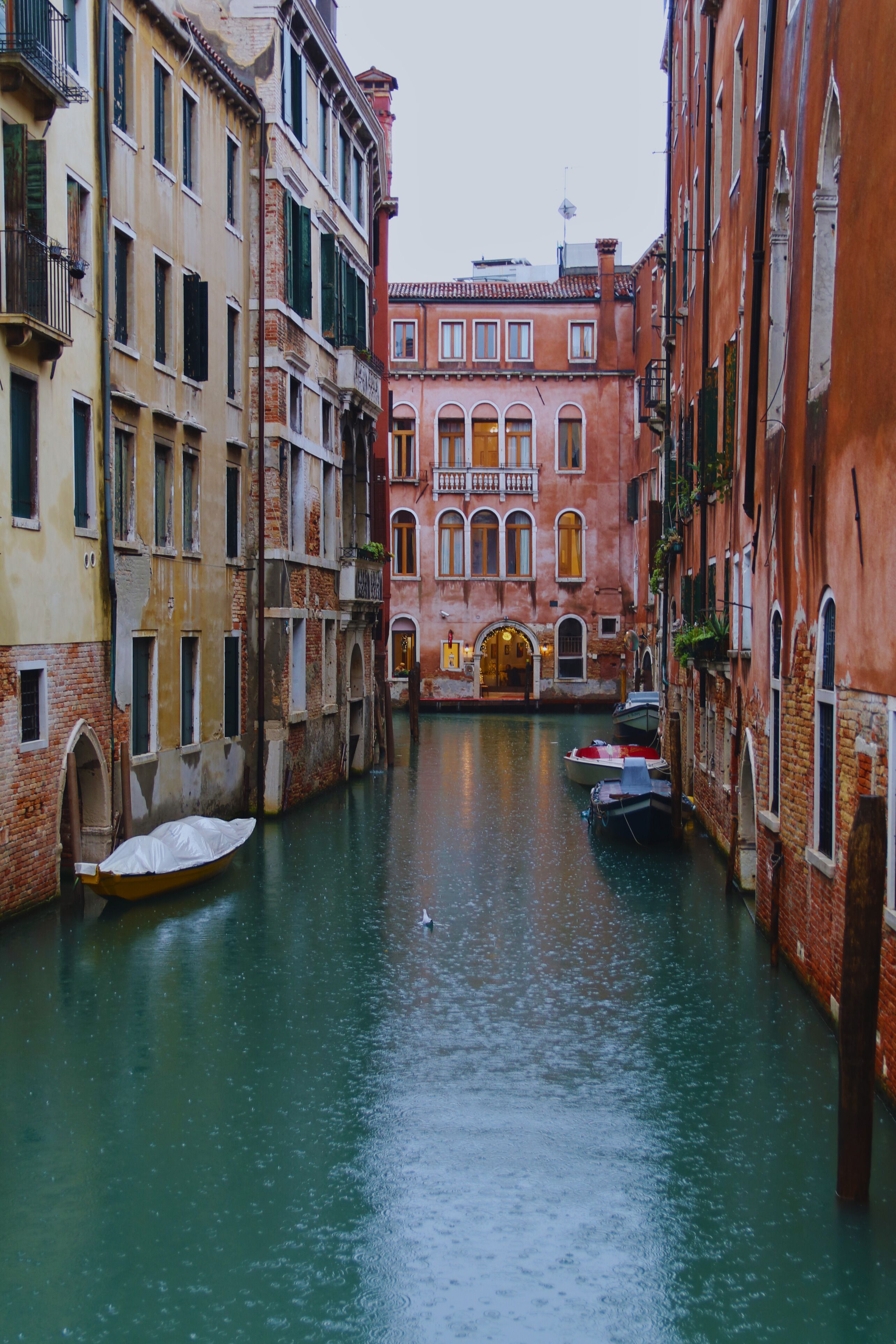"Ink" a Venezia: quando il giornalismo ha ceduto al "giornalaccio"