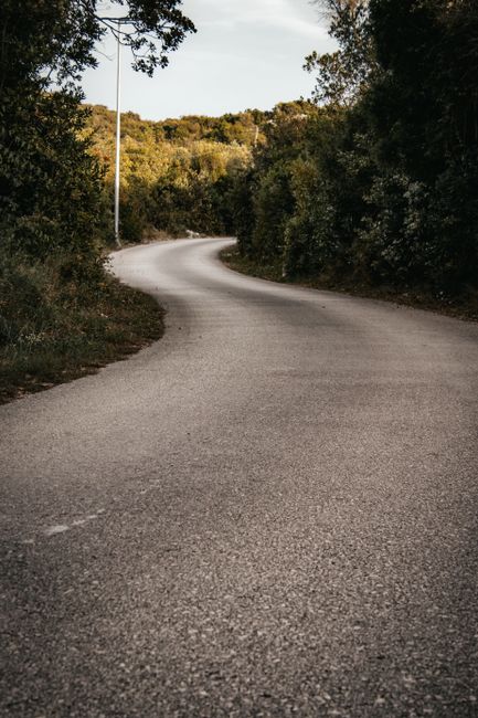 Beyond the Beaten Path: Why Choose Hidden Gems? Beyond the Beaten Path: Why Choose Hidden Gems?