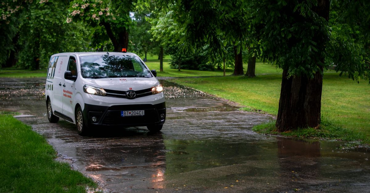 Профессиональные студийные фотографии автомобилей