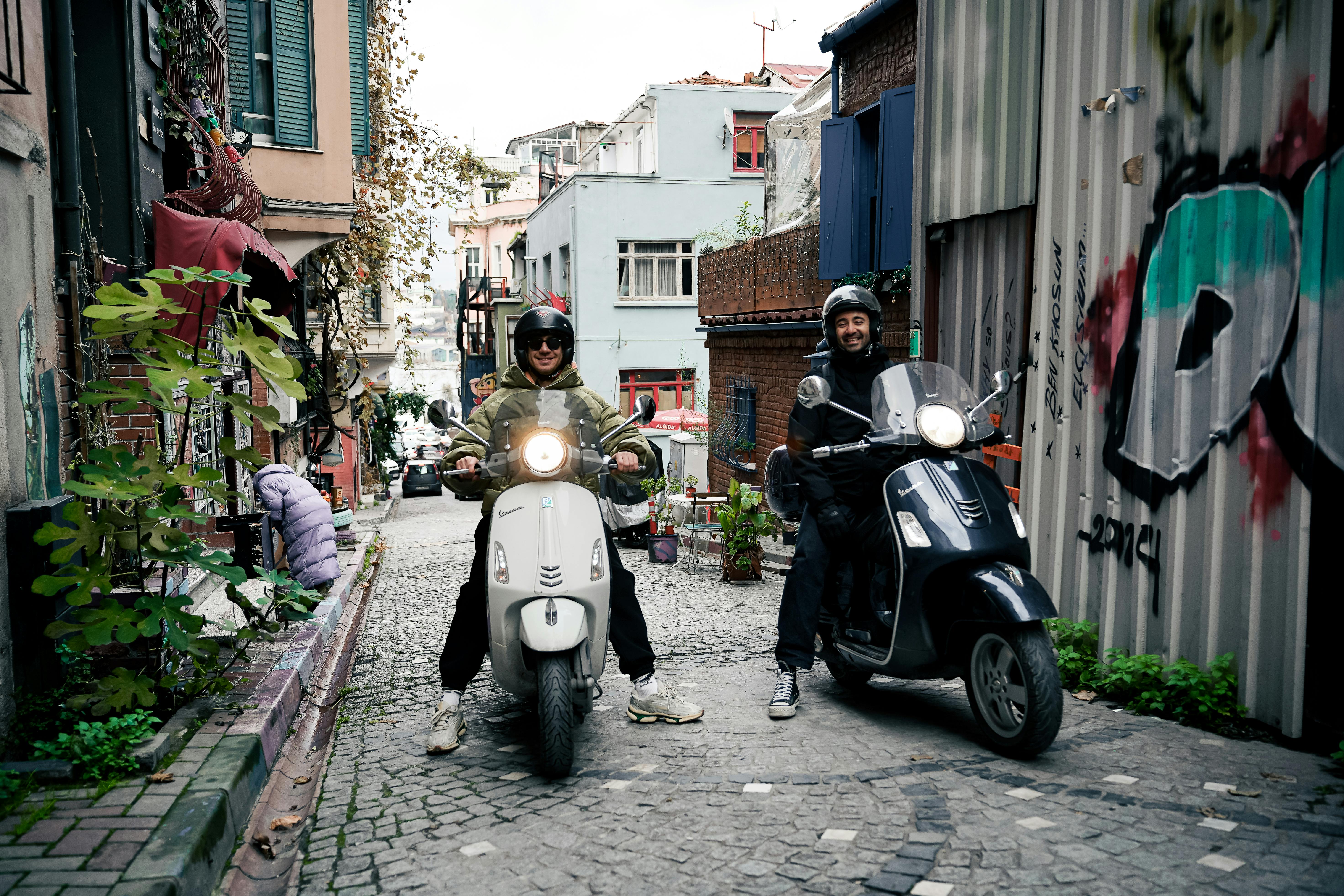 ContiScoot: over 30 Tire Sizes for Urban Mobility and Everyday Commuting — Photo by Oktay Köseoğlu on Pexels