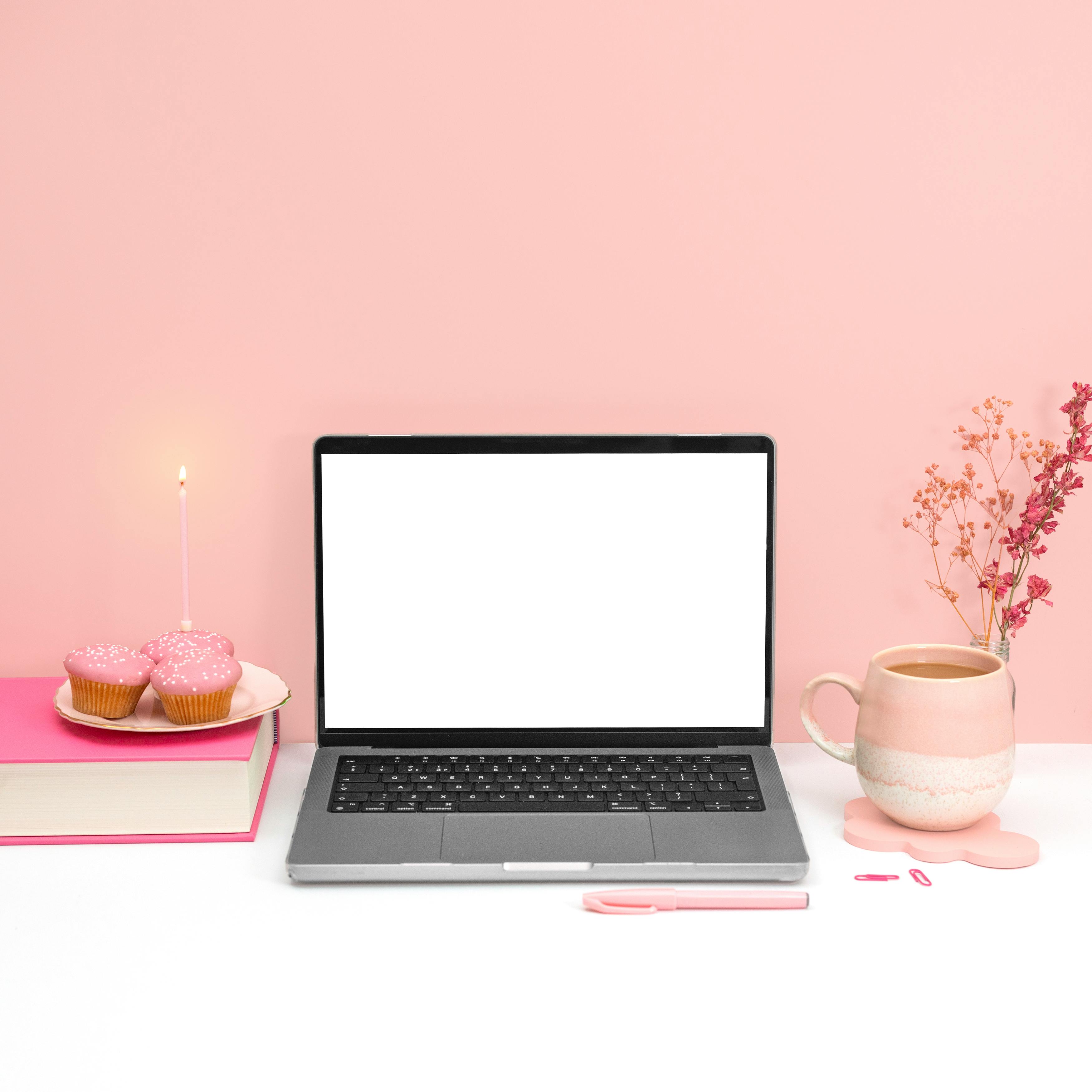 ماك بوك برو 16 بوصة