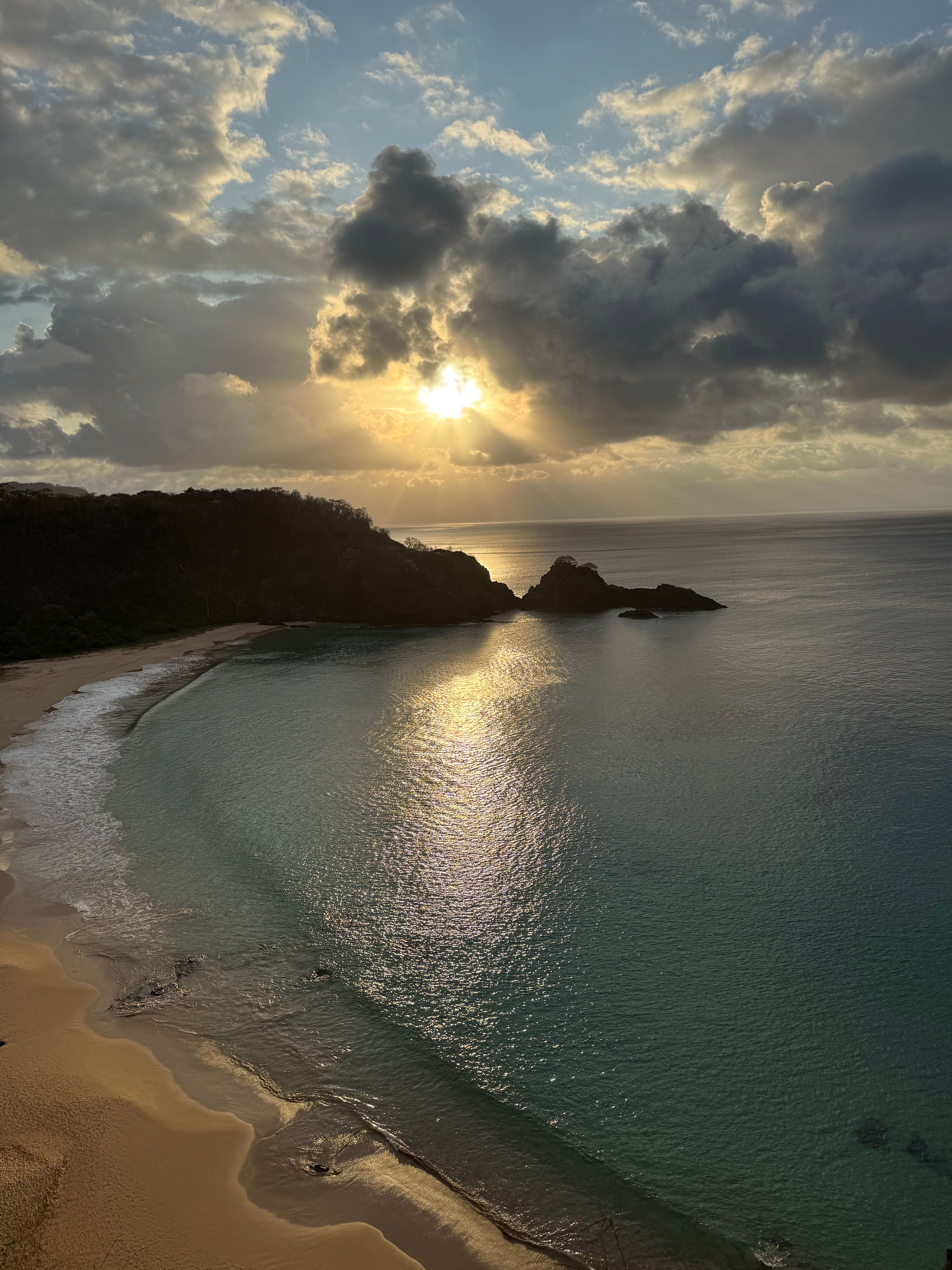 Serene Ocean View with Stunning Sunset · Free Stock Photo