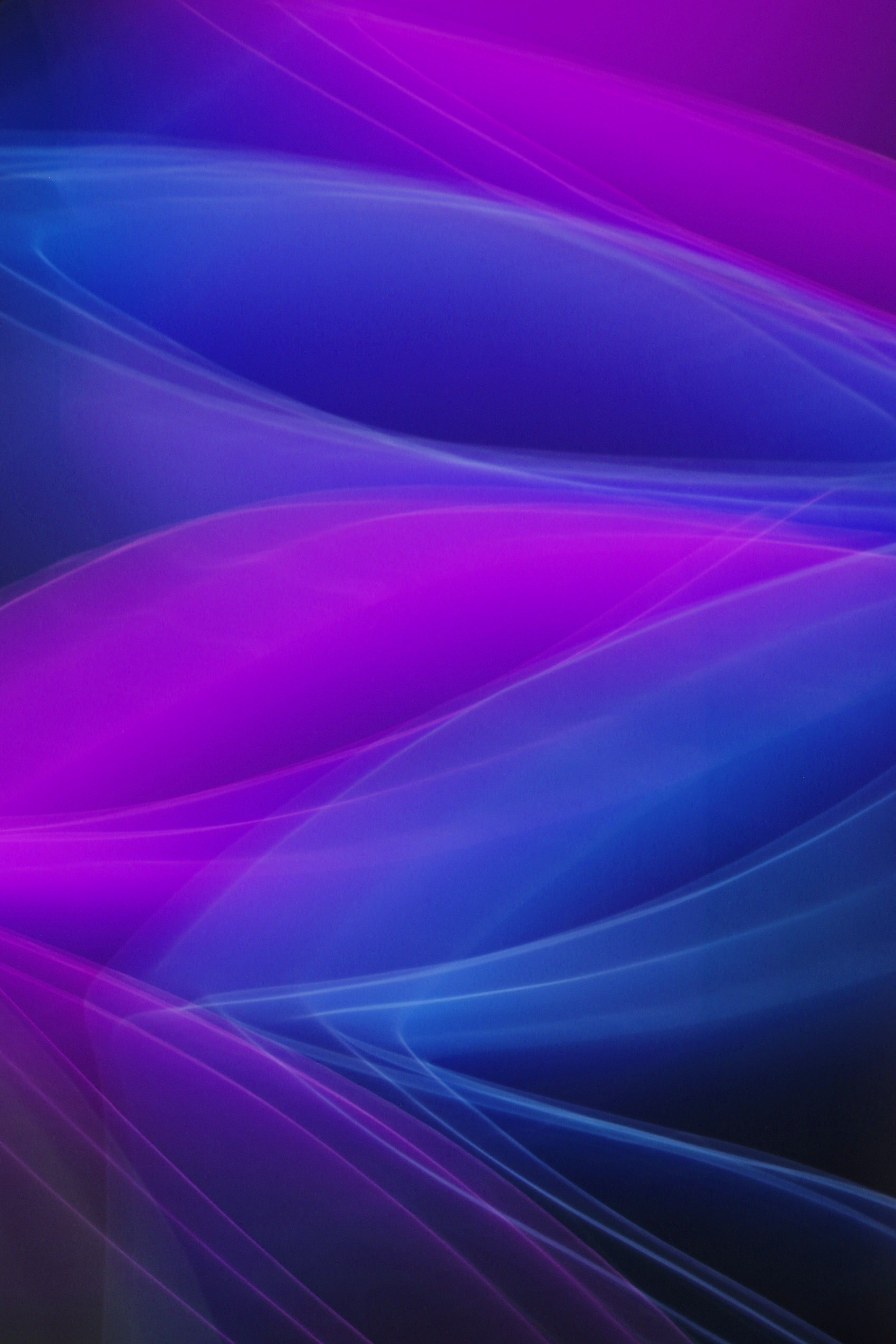Vibrant Abstract Light Waves on Dark Background · Free Stock Photo