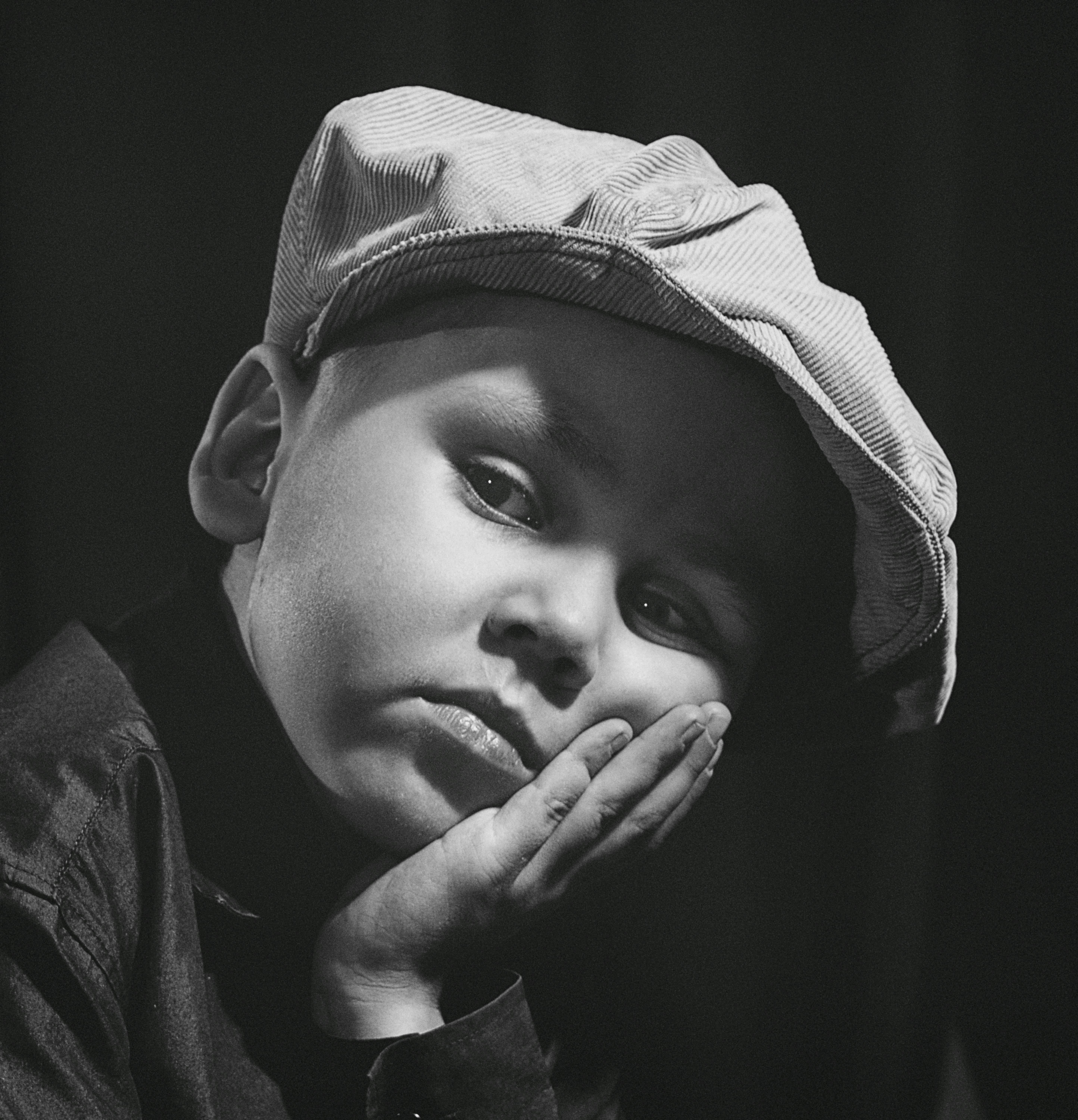 Мальчик Черно Белое Фото