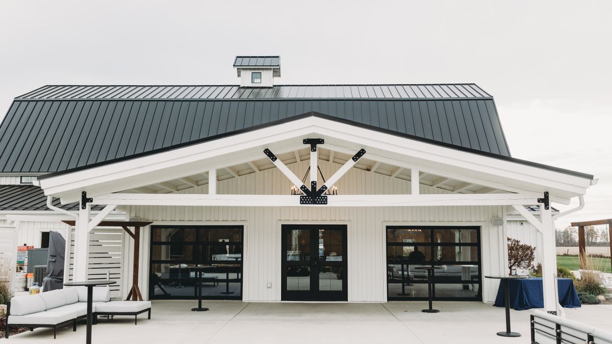 Louisville Wedding DJ Guide: Derby City Celebrations