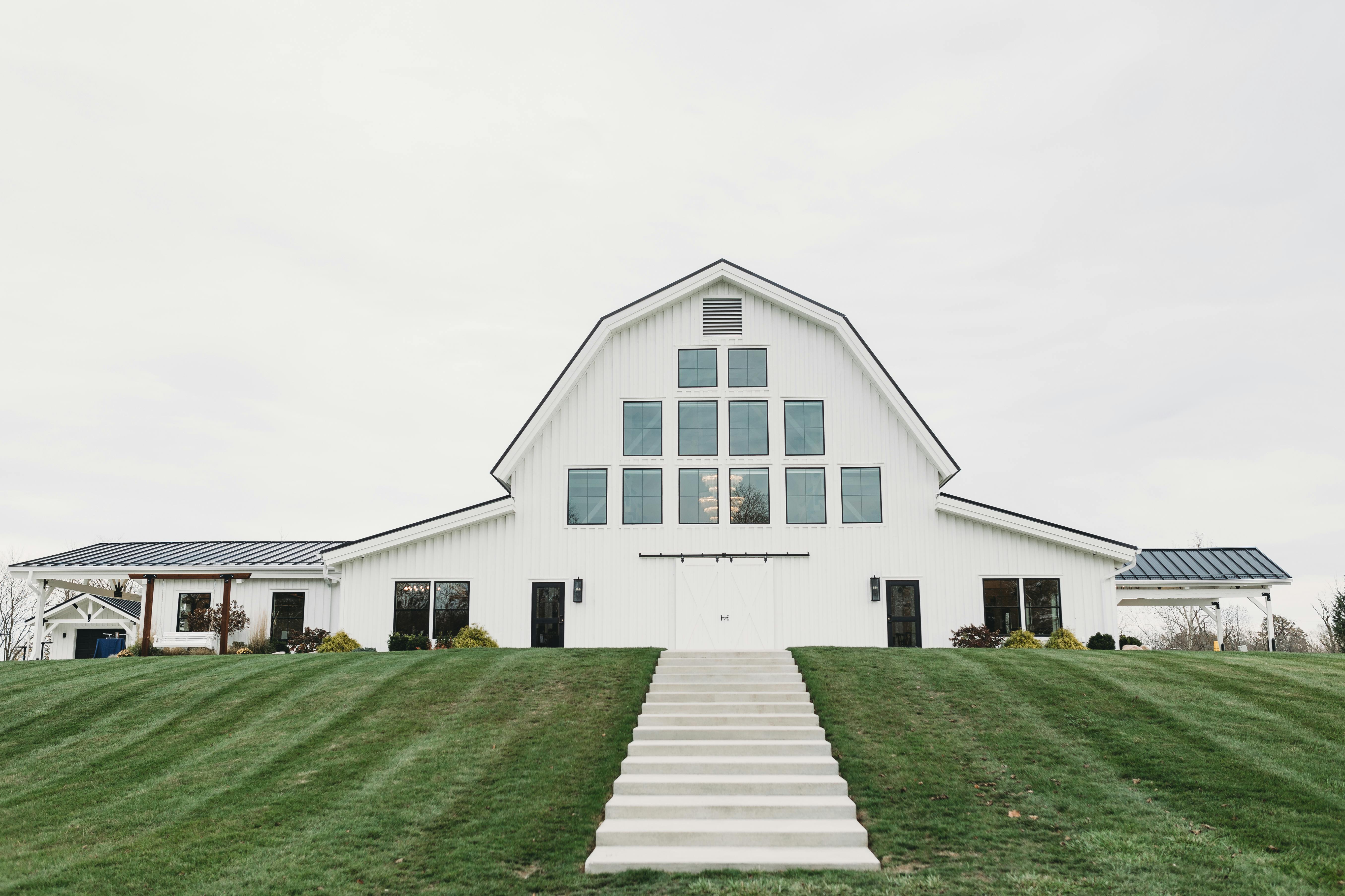 New wedding and event venue opening along Saco River in Biddeford — Photo by Steven Van Elk on Pexels