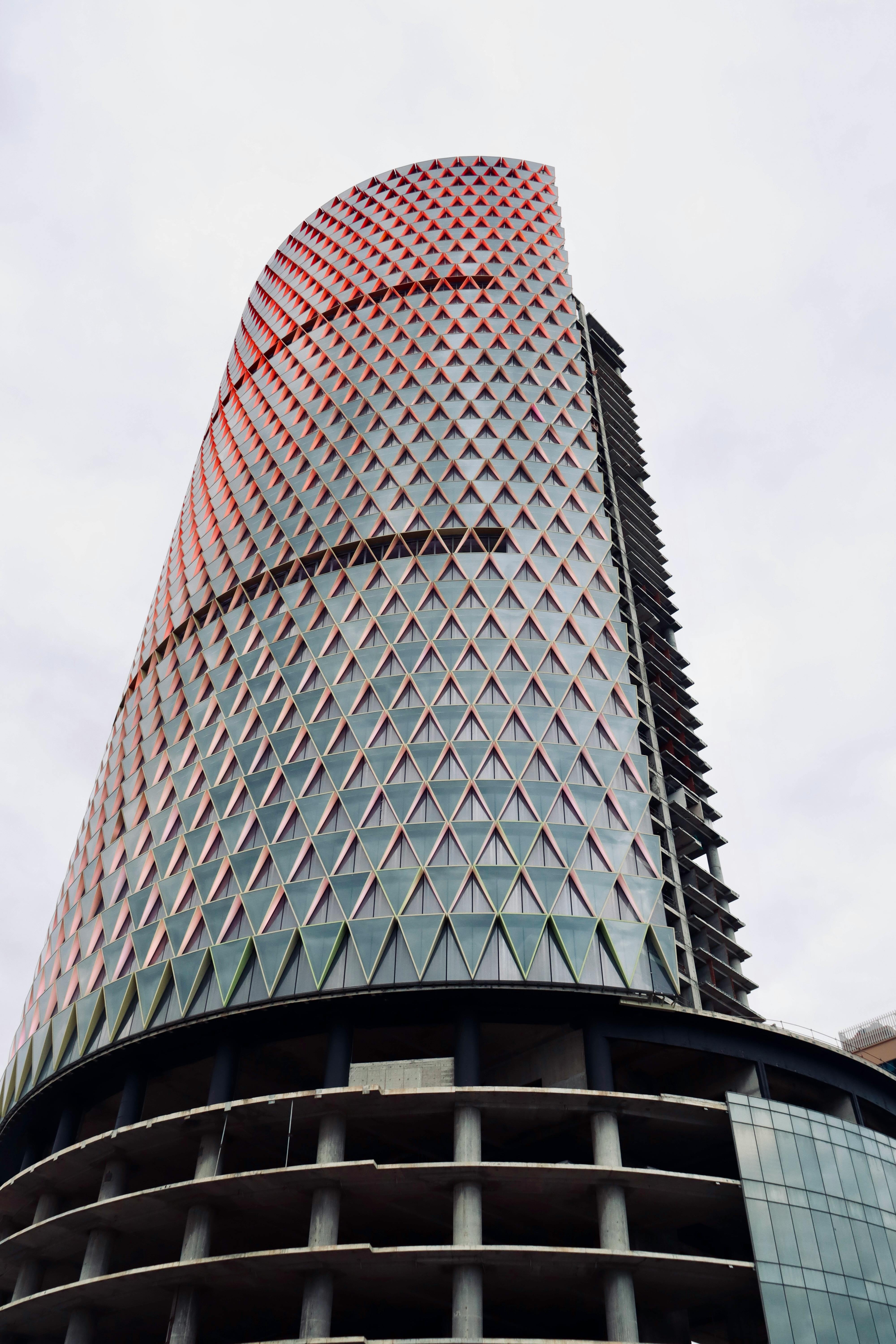 Modern Skyscraper with Unique Facade Design · Free Stock Photo