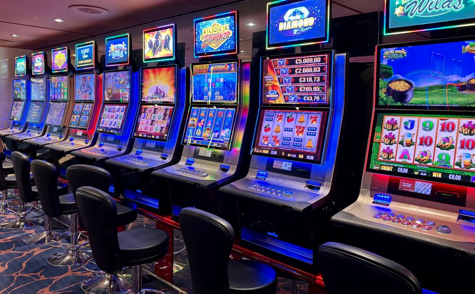 Online Casino: Spielautomaten und Live-Spiele im Überblick