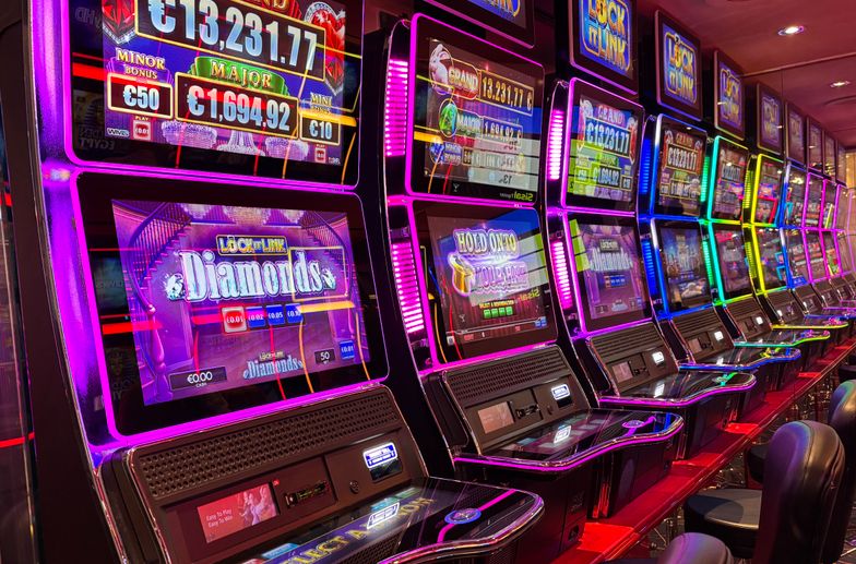 Online Casino: Spielautomaten und Live-Spiele im Überblick