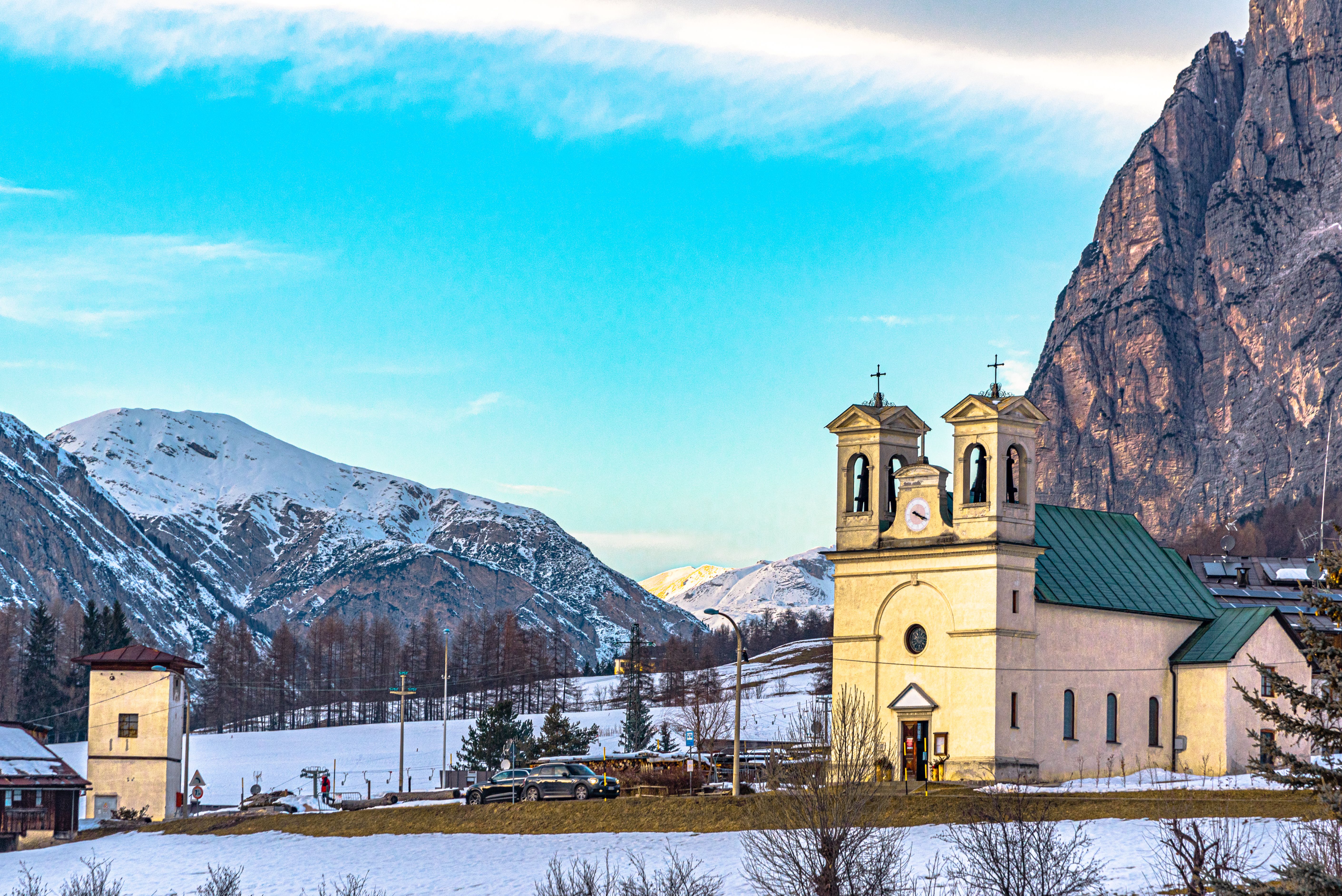 Illustration — les plus beaux villages des dolomites