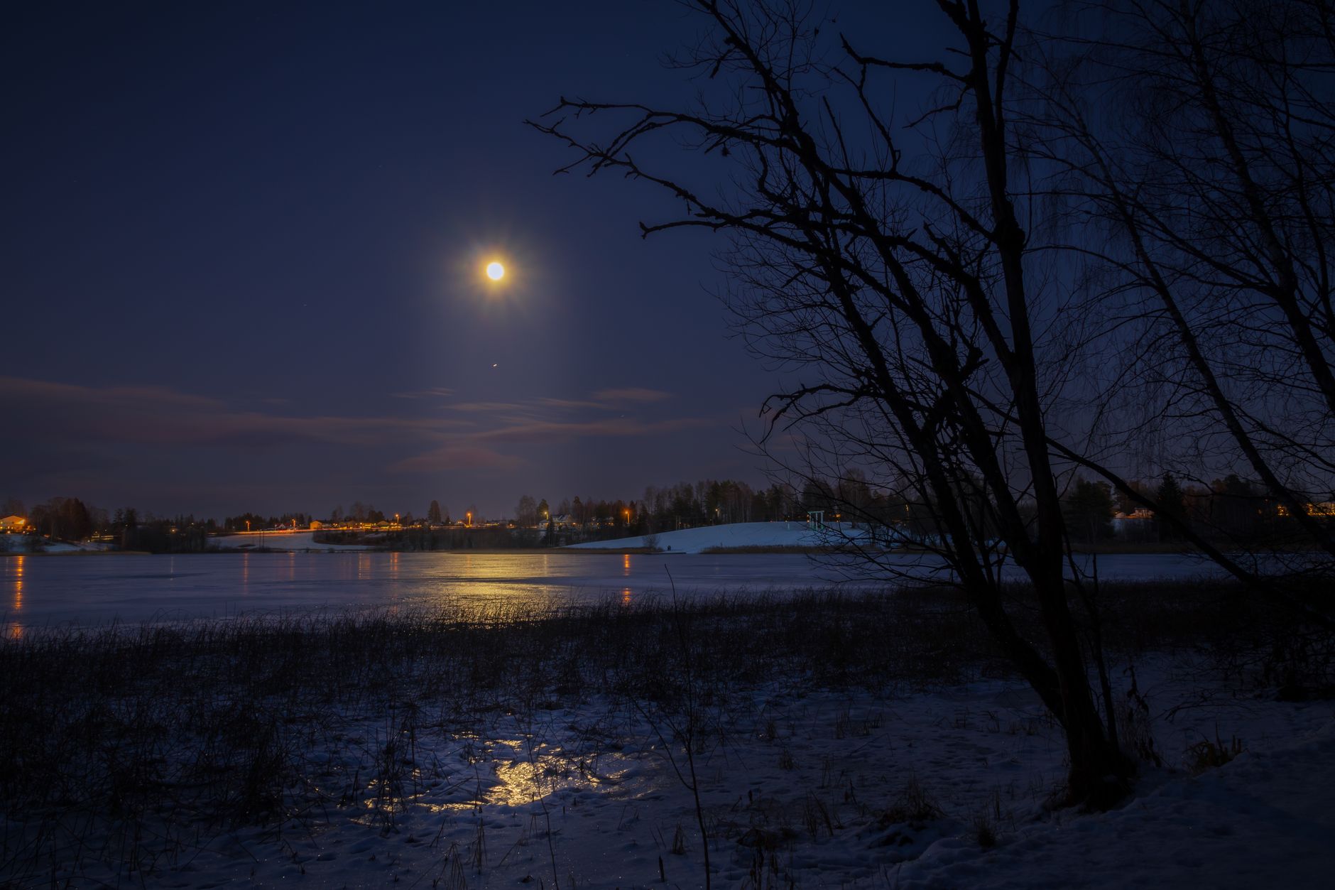 Waking Up at 3am: Why It Happens and How to Fall Back Asleep