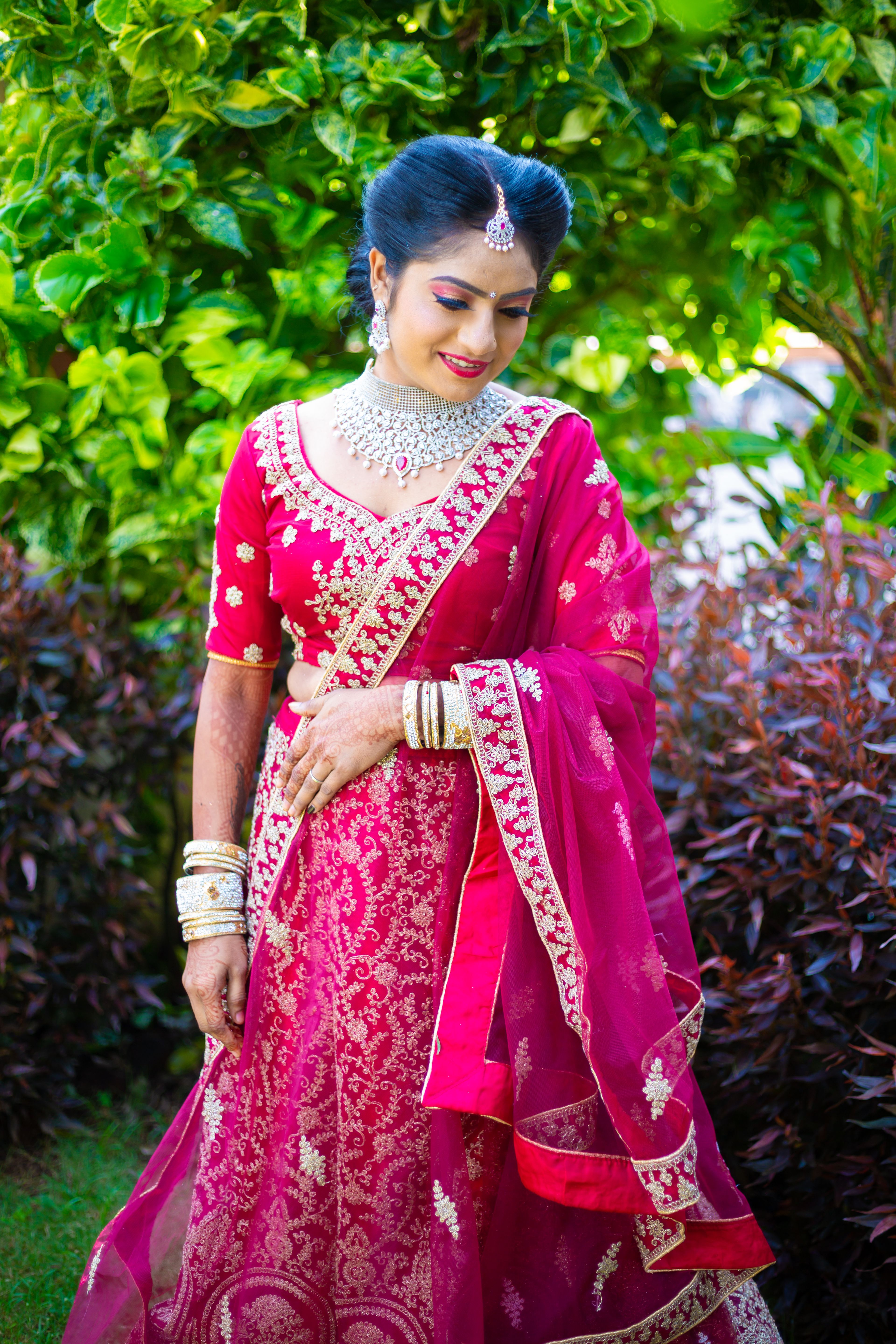 Elegant Woman in Pink Traditional Indian Saree · Free Stock Photo