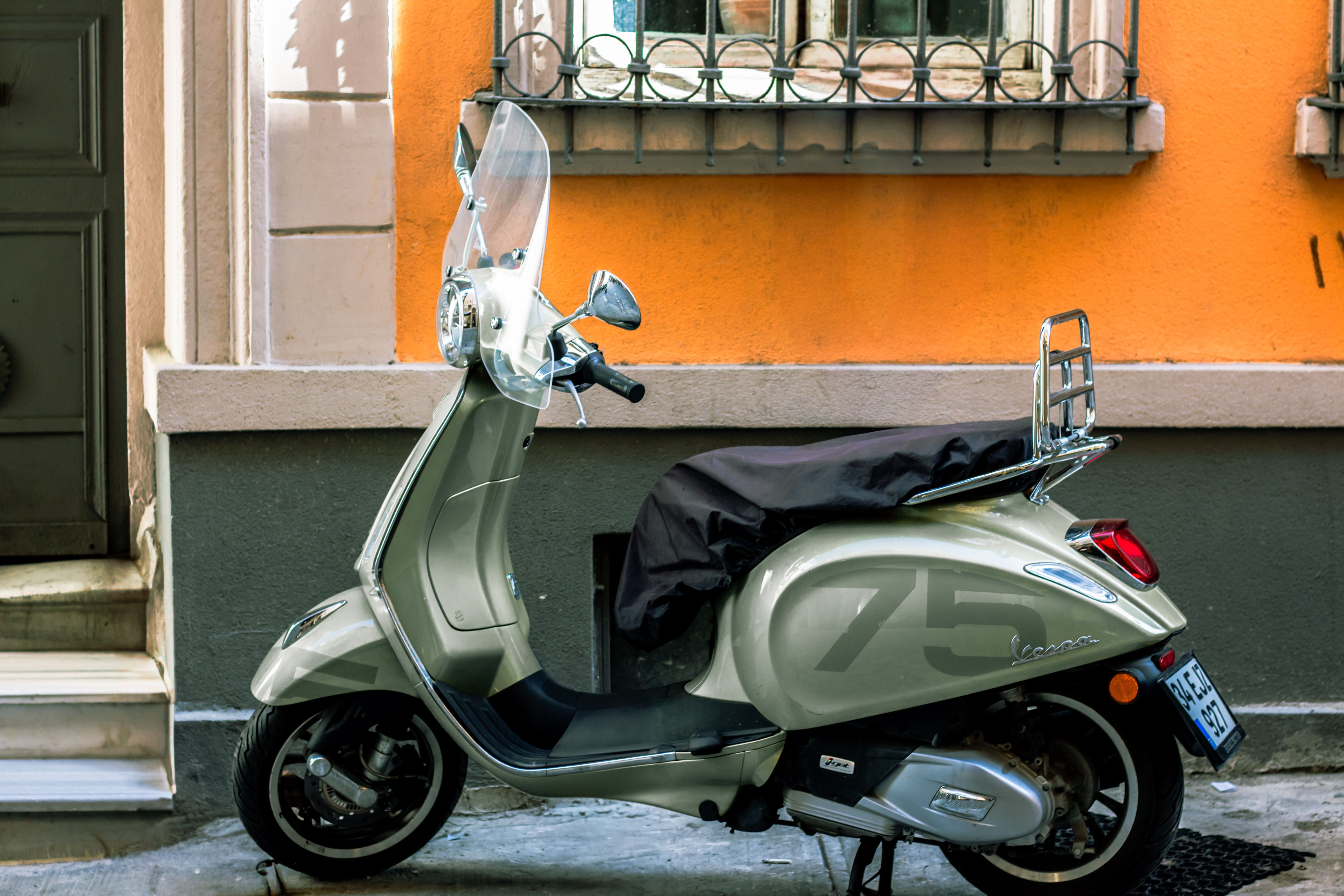 Vespa GTV 300 Sprint 150 2026 Debut Malaysia Prices