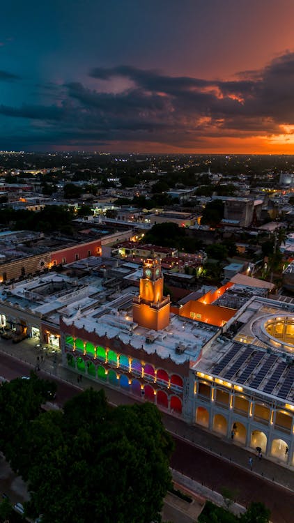 Mérida Sunset View with Colonial Architecture · Free Stock Photo