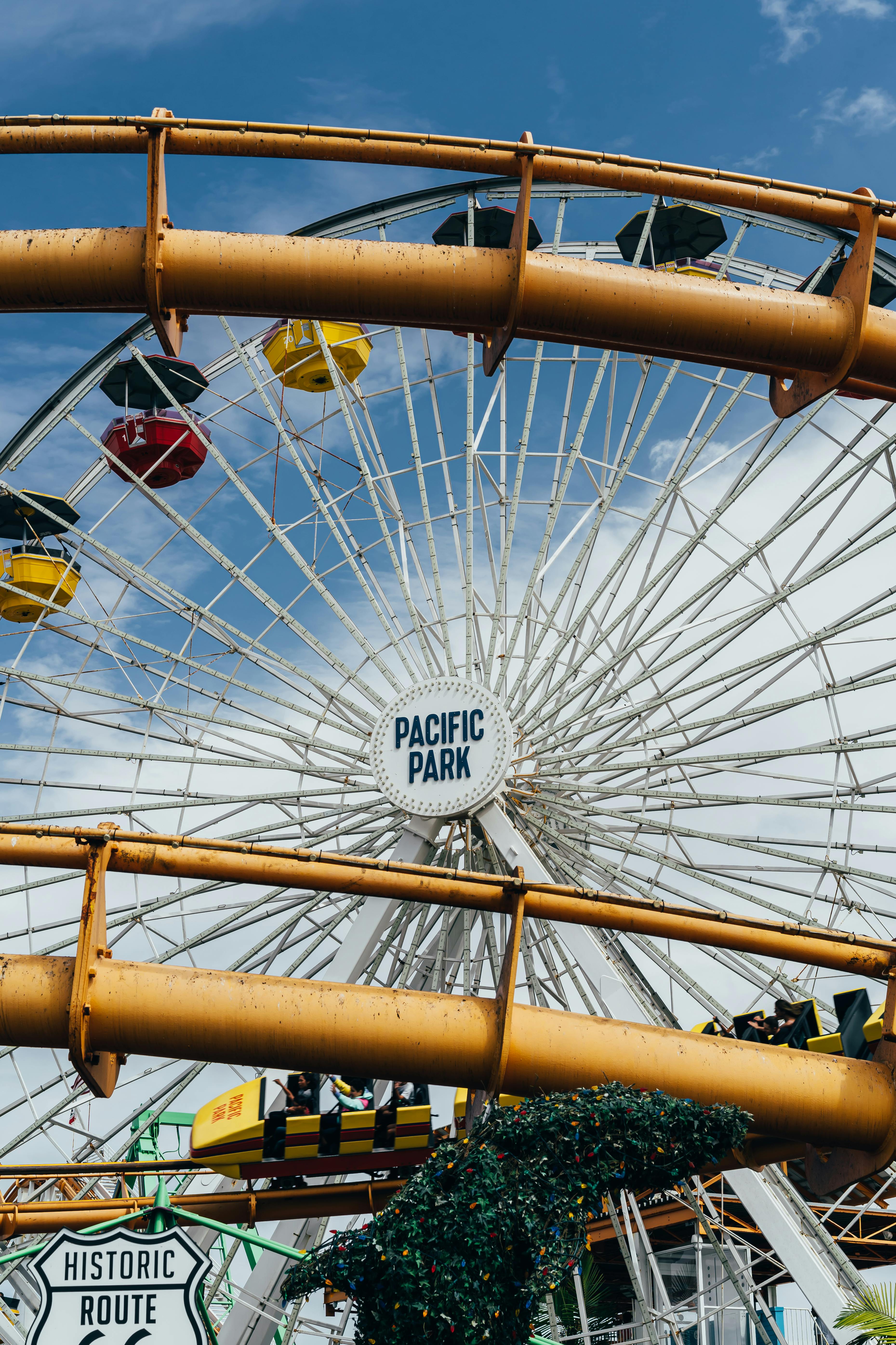 White Steel Ferris Wheel · Free Stock Photo