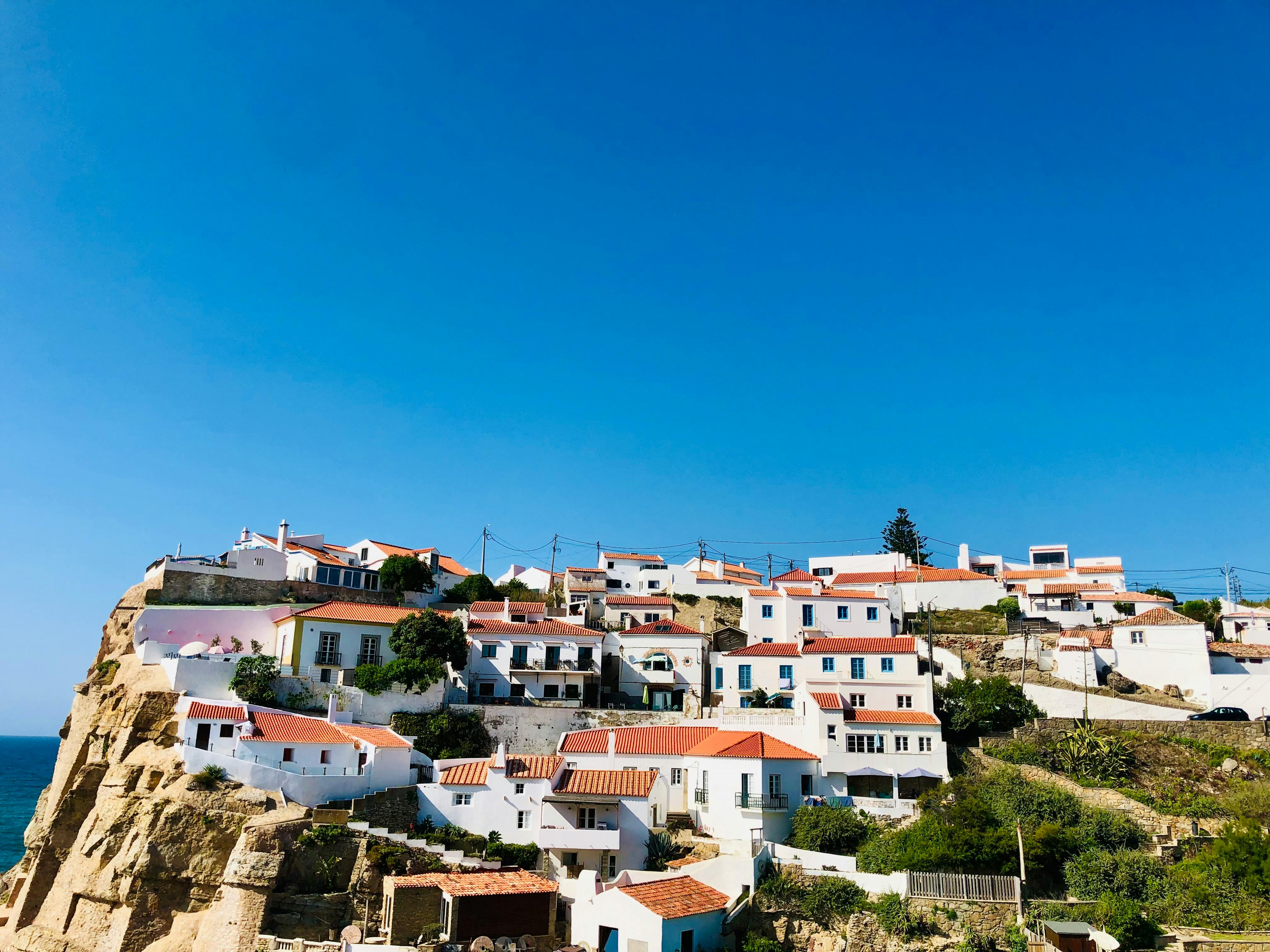 生活：漁村的日常表面平靜，實際上卻隱藏著與海共生的智慧