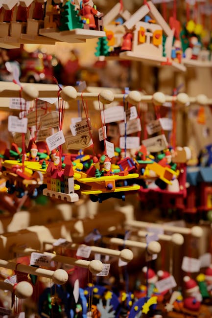 The Essence of Holiday Crafts and Gifts