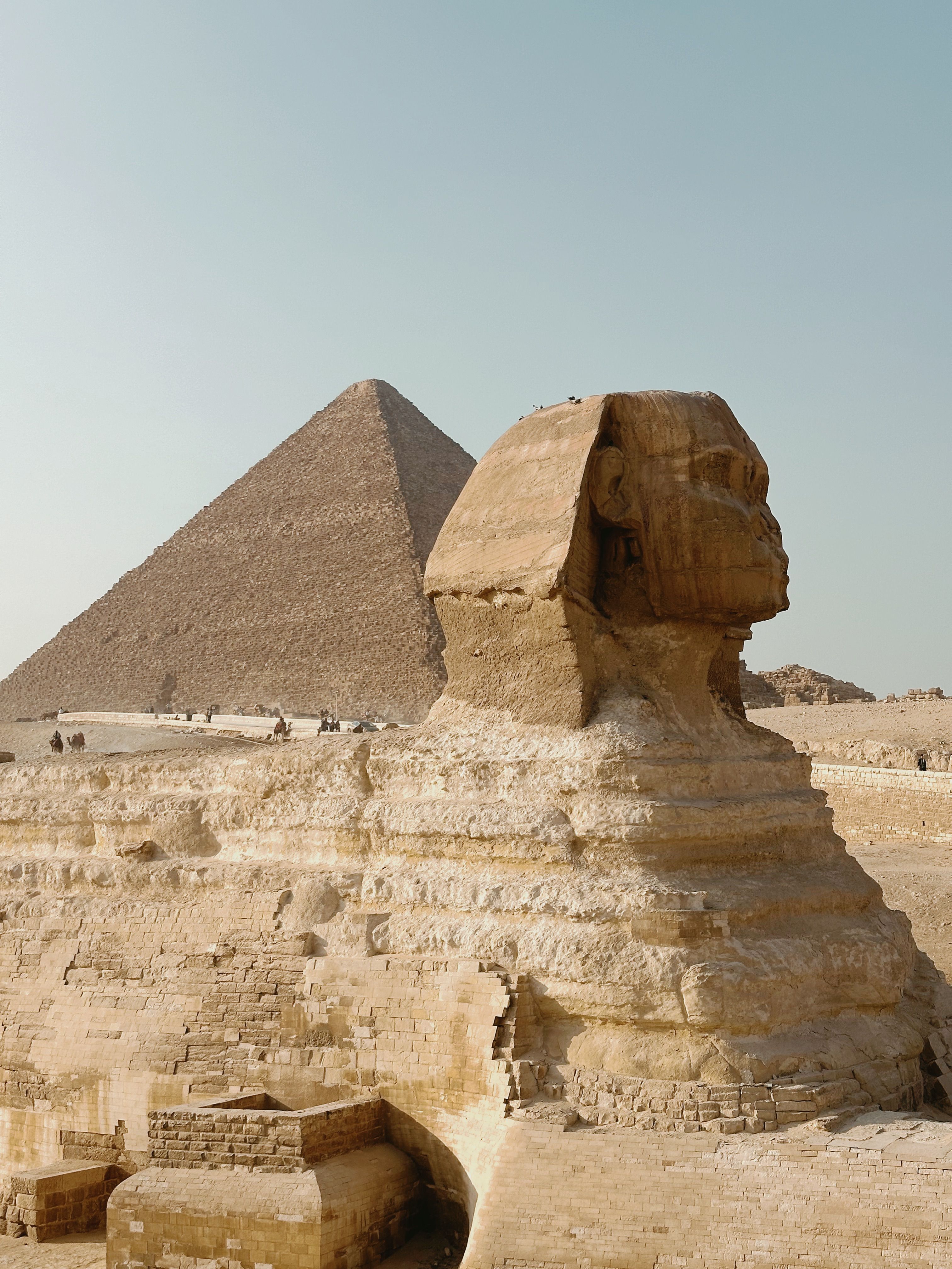 Iconic View of the Great Sphinx and Pyramid in Egypt · Free Stock Photo