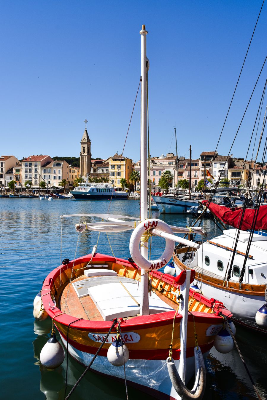 Sortie bateau vers Porquerolles depuis Hyères, ideale pour semi-rigide familial, voilier ou catamaran