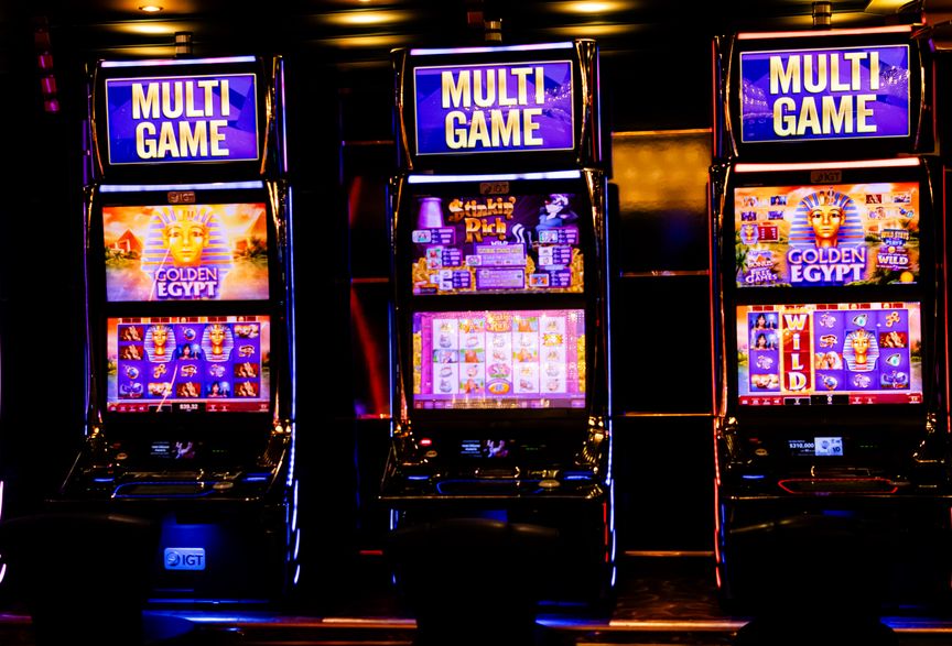 Online Casino: Spielautomaten und Live-Spiele im Überblick
