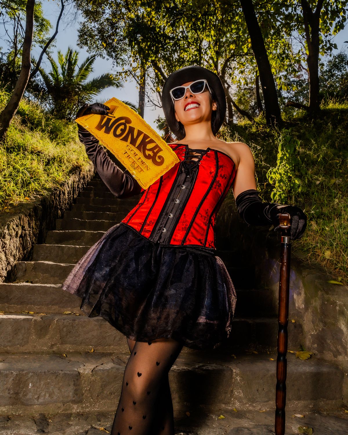 Retro Cosplayer Cosplayer in Retro Outfit Holding Golden Ticket · Free Stock Photo