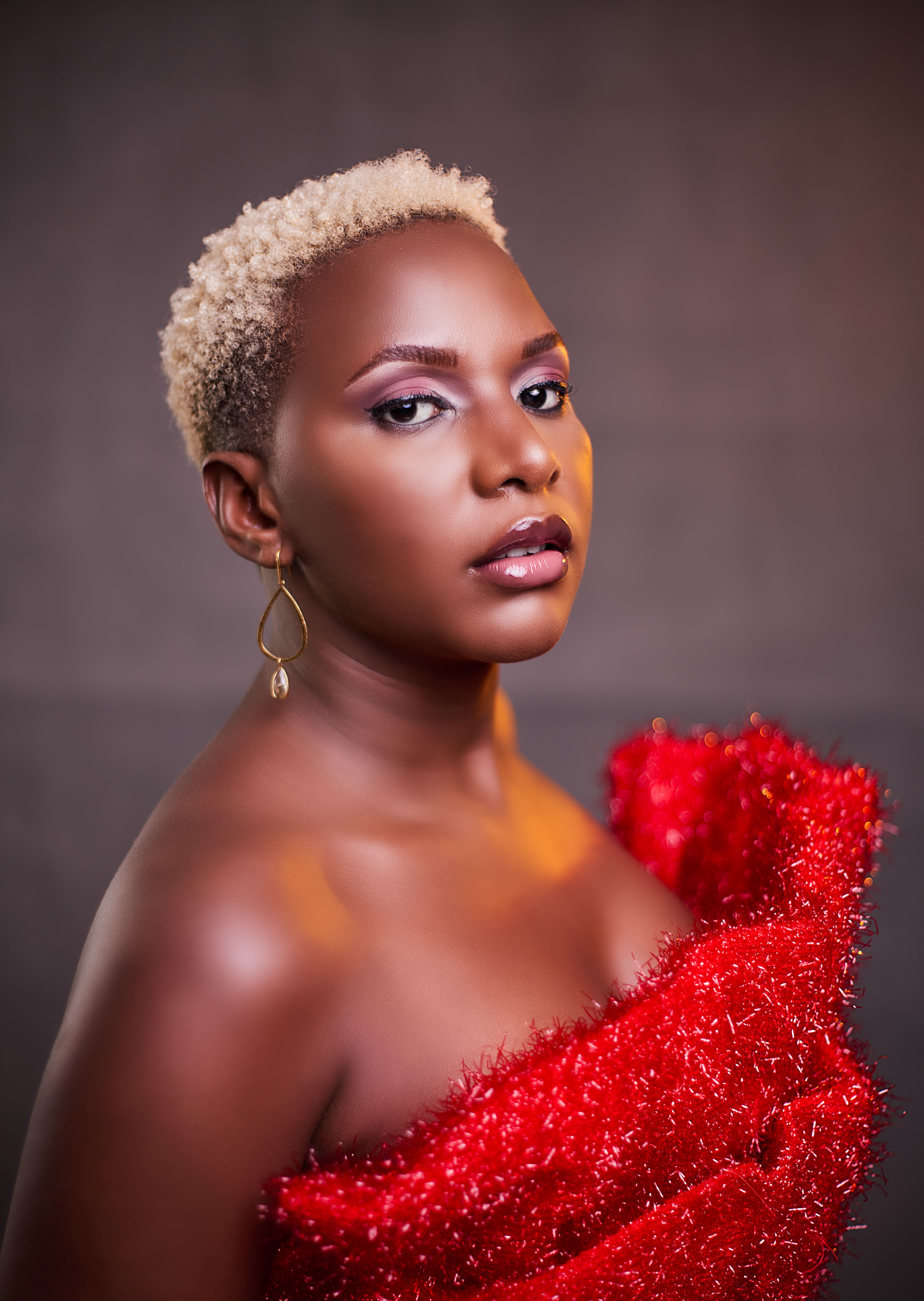 Platinum Top — a hair look on BLK GLO