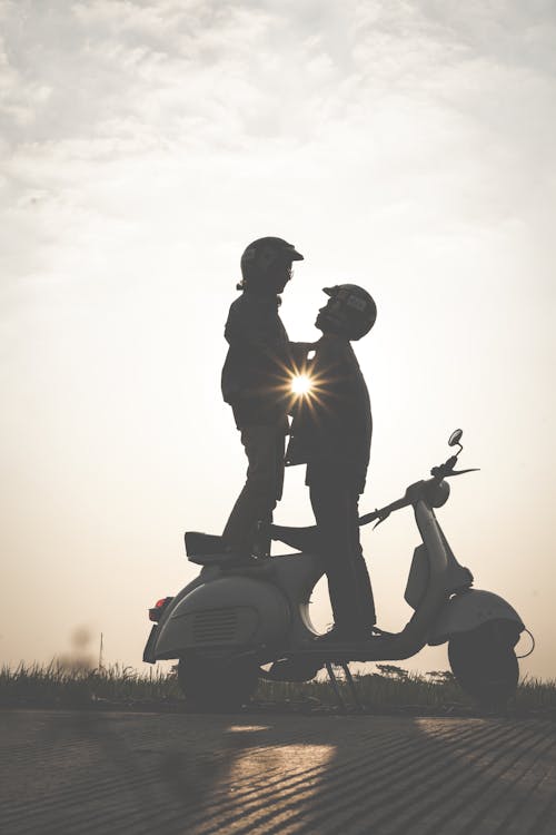 Free Silhouette Photo Of Couple During Dawn Stock Photo