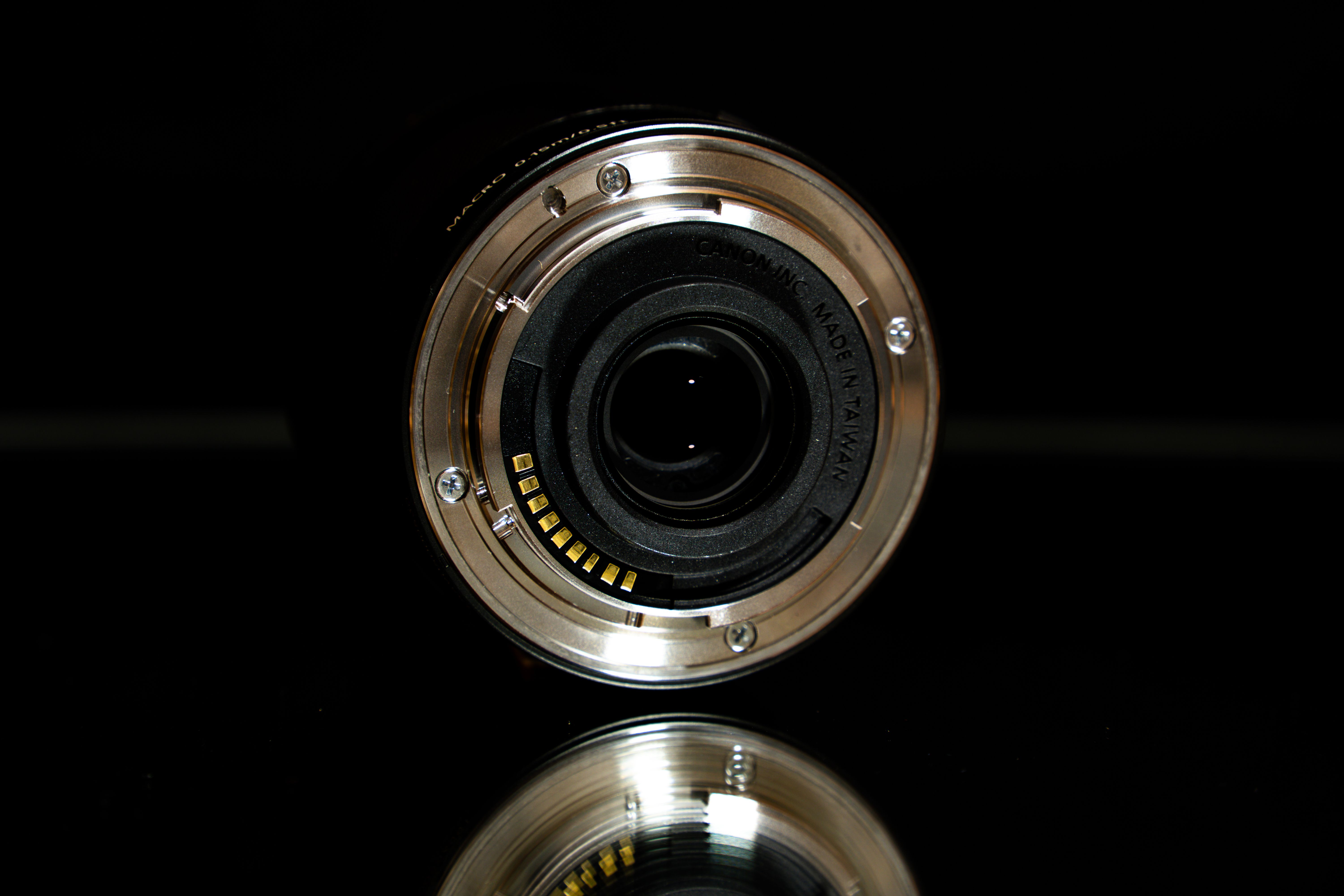 Close-up of Camera Lens with Reflection · Free Stock Photo