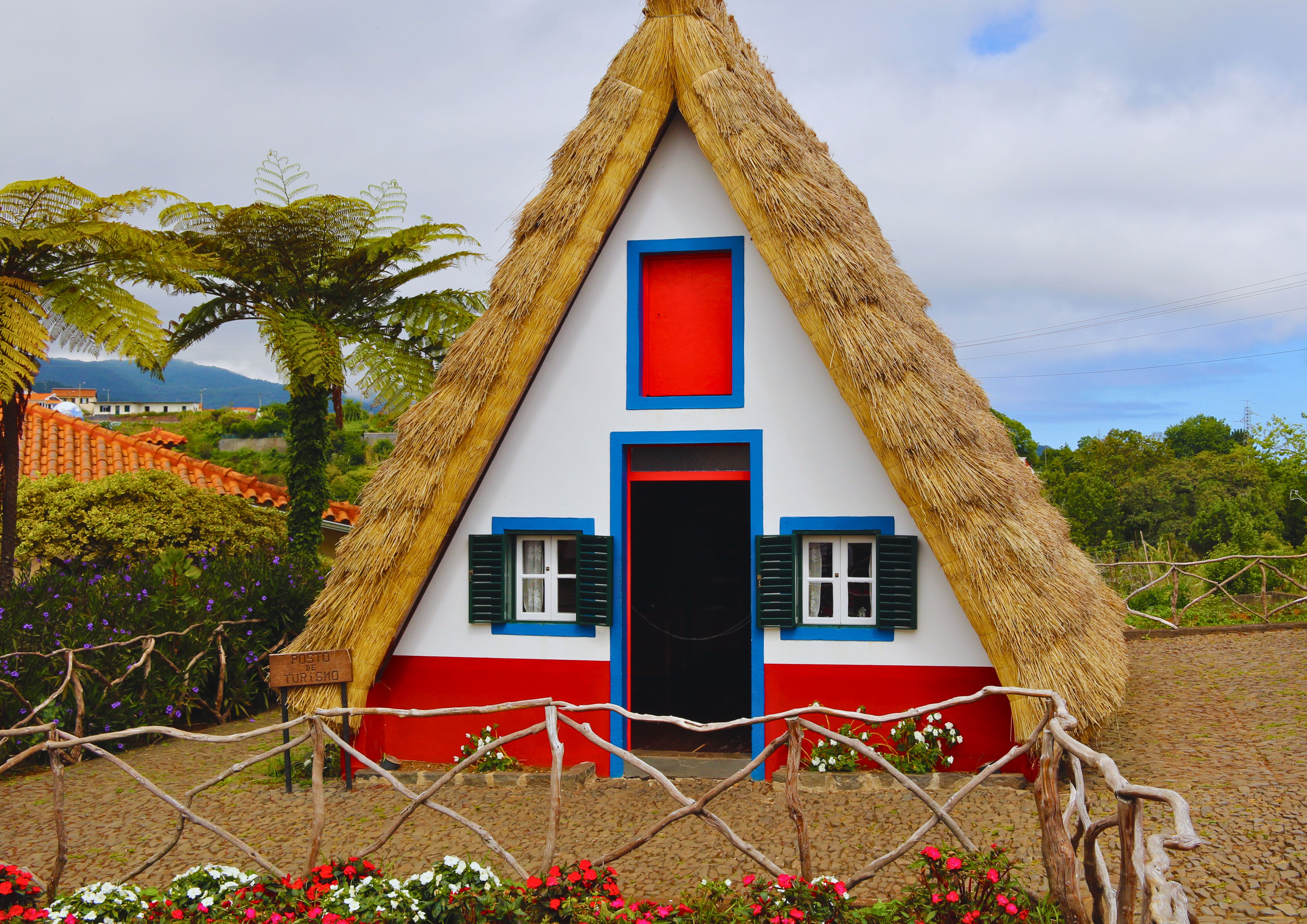 Educational workshop on traditional building methods