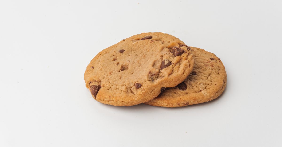 Why Your Homemade Cookies Are Flat, Not Chewy (And The Simple Shifts That Guarantee Puffy, Soft Perfection)