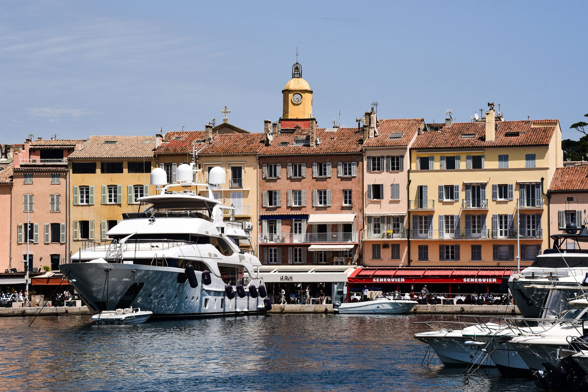 Sortie bateau vers Mouillages proches depuis Saint-Tropez, ideale pour bateau a moteur, voilier ou catamaran selon votre programme