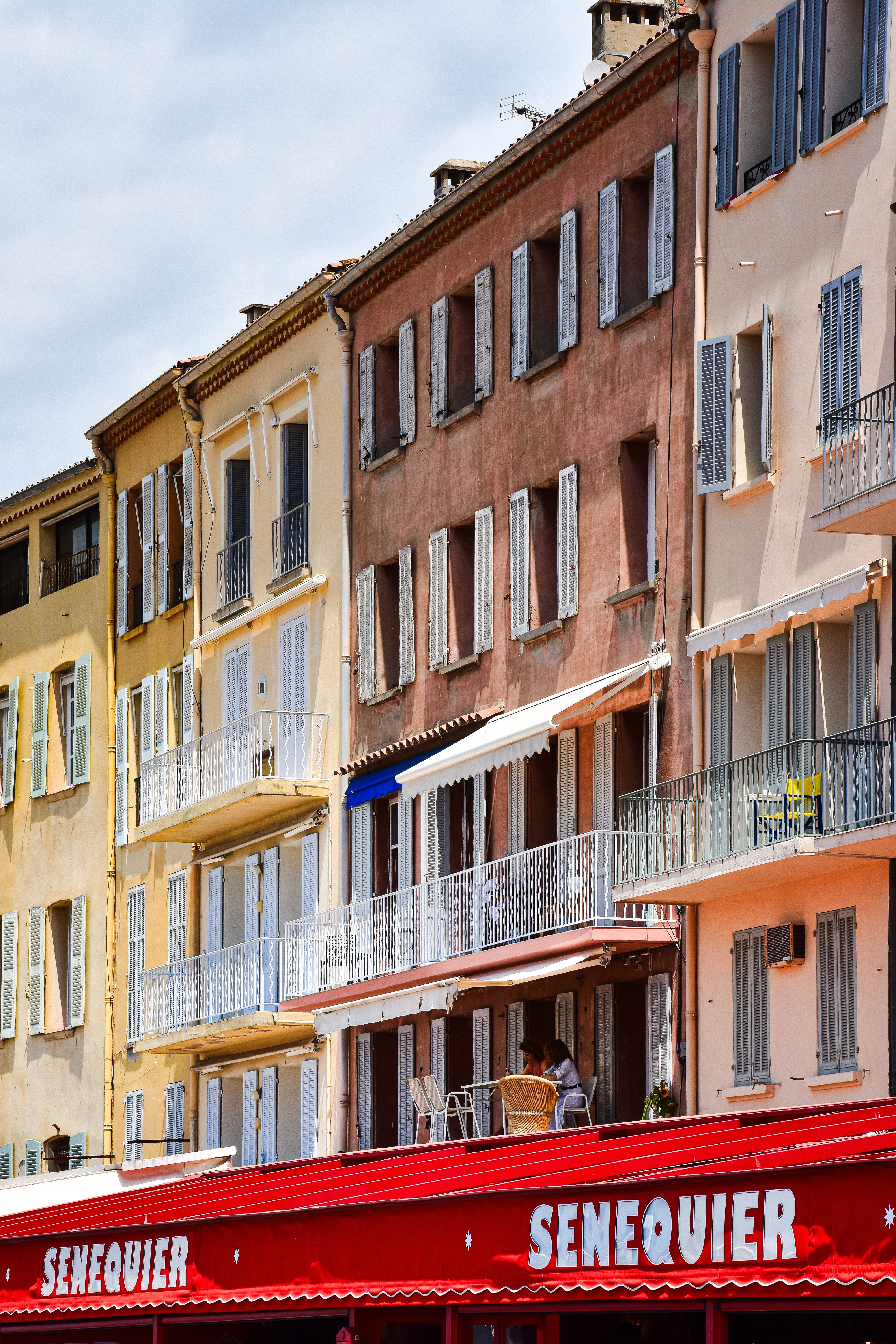 Couverture : Settling into Saint-Tropez: a practical guide