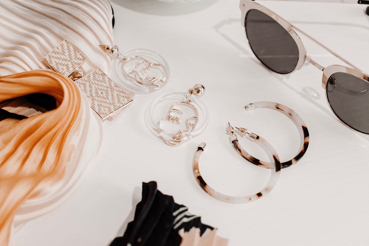 A Simple Approach to Decluttering Your Wardrobe