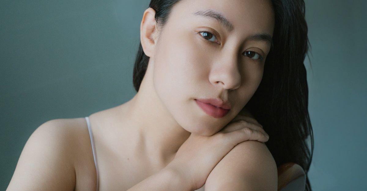 口の中が酸っぱい 更年期の状態を確認する姿勢チェックのイメージ 口の中が酸っぱい 更年期の状態を確認する姿勢チェックのイメージ