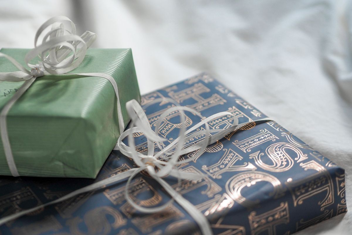 Elegant custom gift wrapping