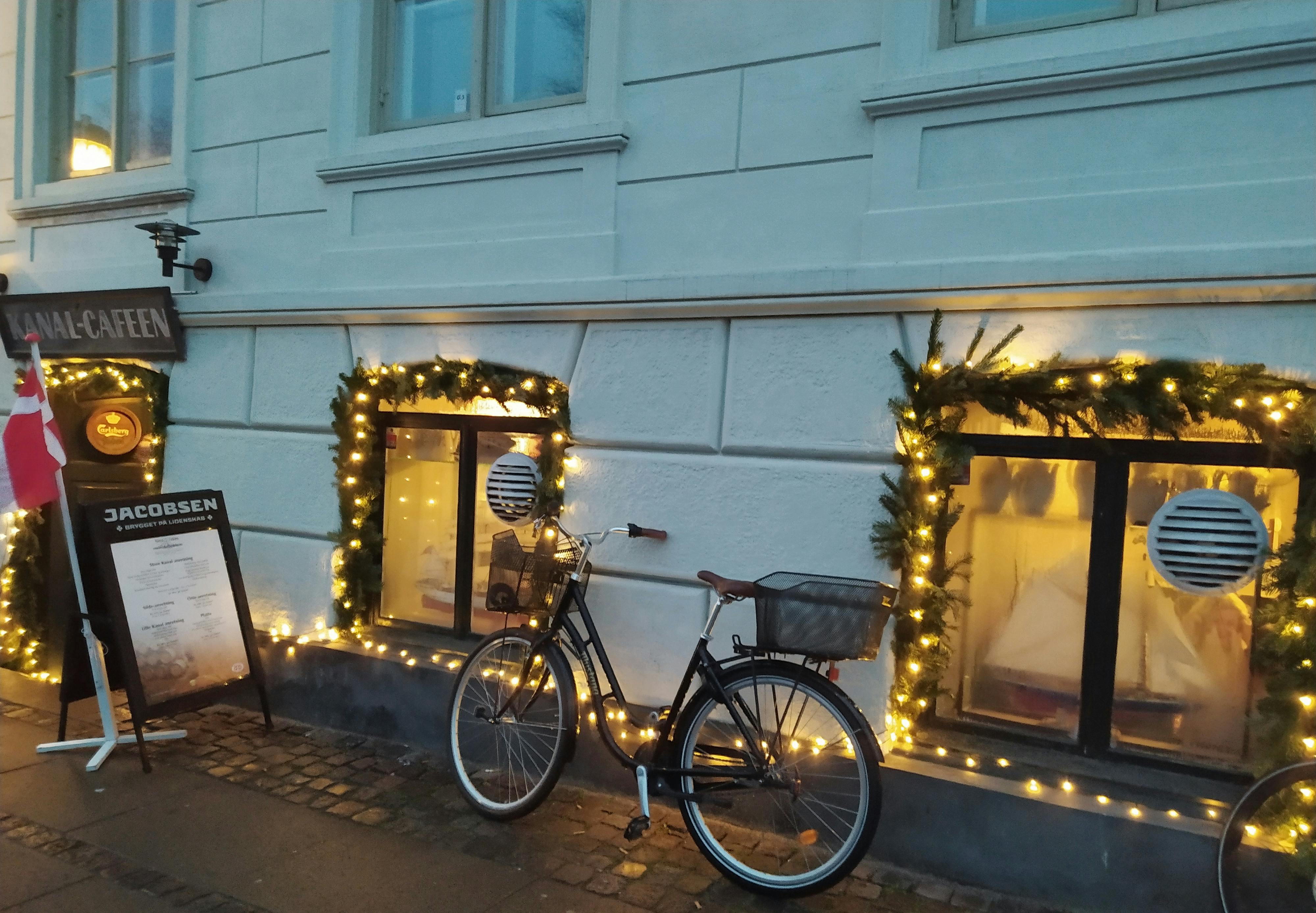 In Pictures: New Danish lifestyle shop opens inside Eastbourne shopping centre — Photo by Alexis B on Pexels