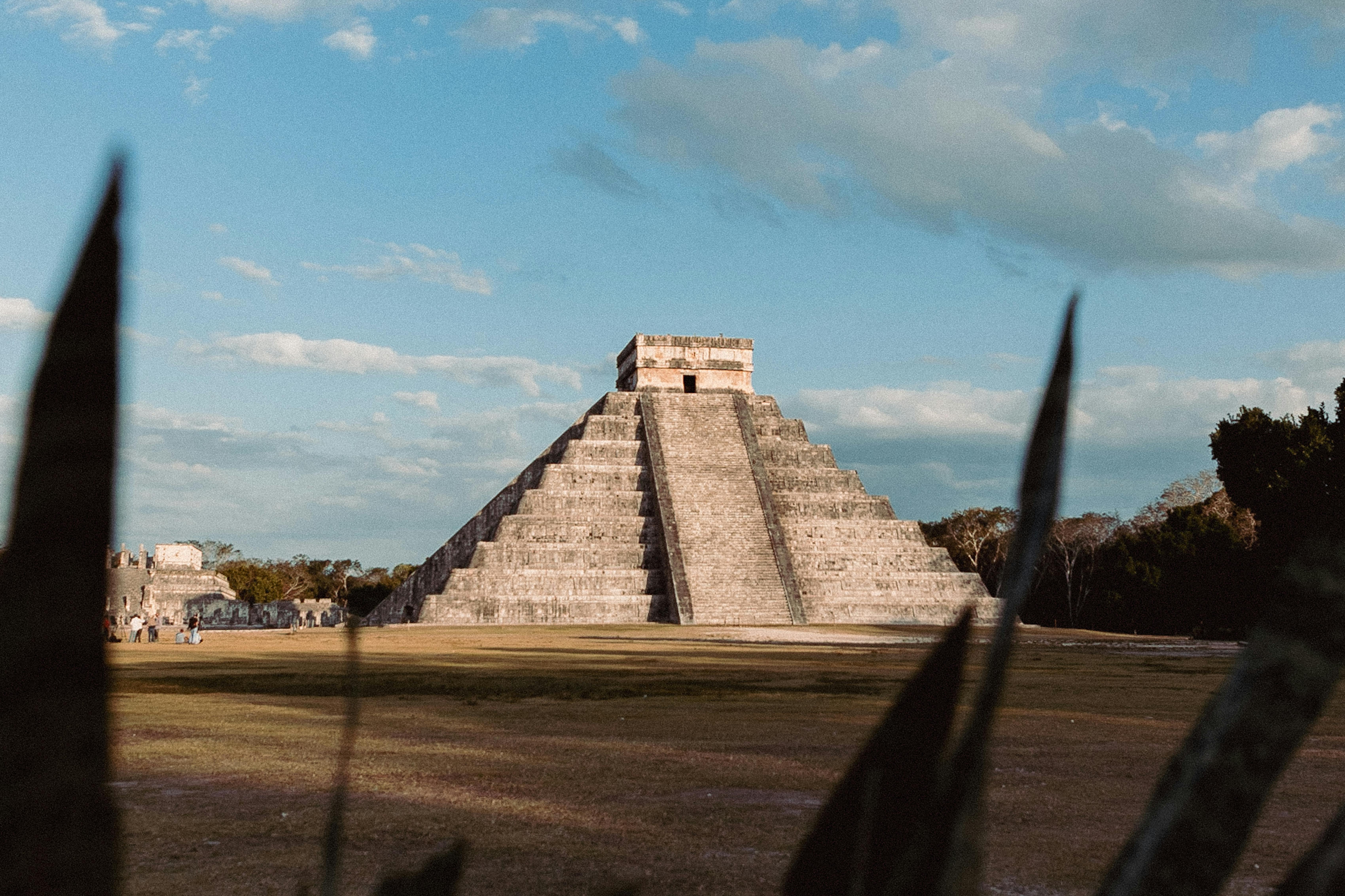 exploring chichen itza mayan pyramid in mexico