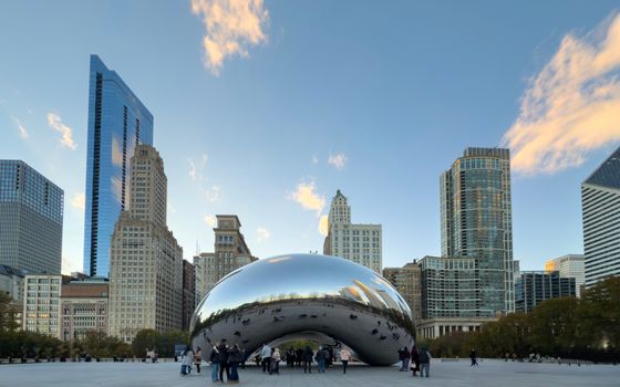 Millennium Park and Cloud Gate walk — Chicago